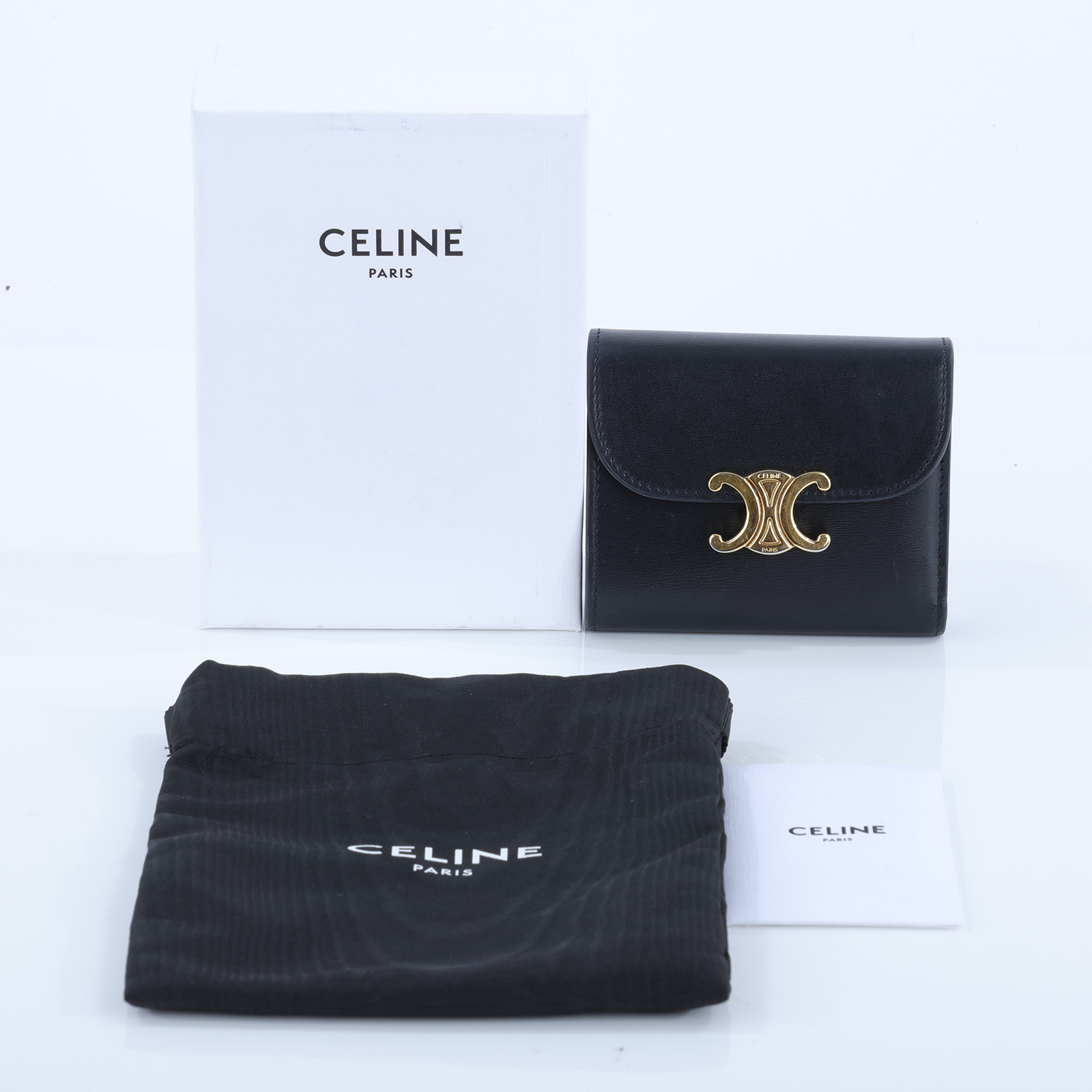 思琳 CELINE 亮面牛皮革 小型 TRIOMPHE COMPACT 銀包連零錢格 10D783DPV 黑凱旋門翻蓋三折短夾 原廠盒子/防塵袋