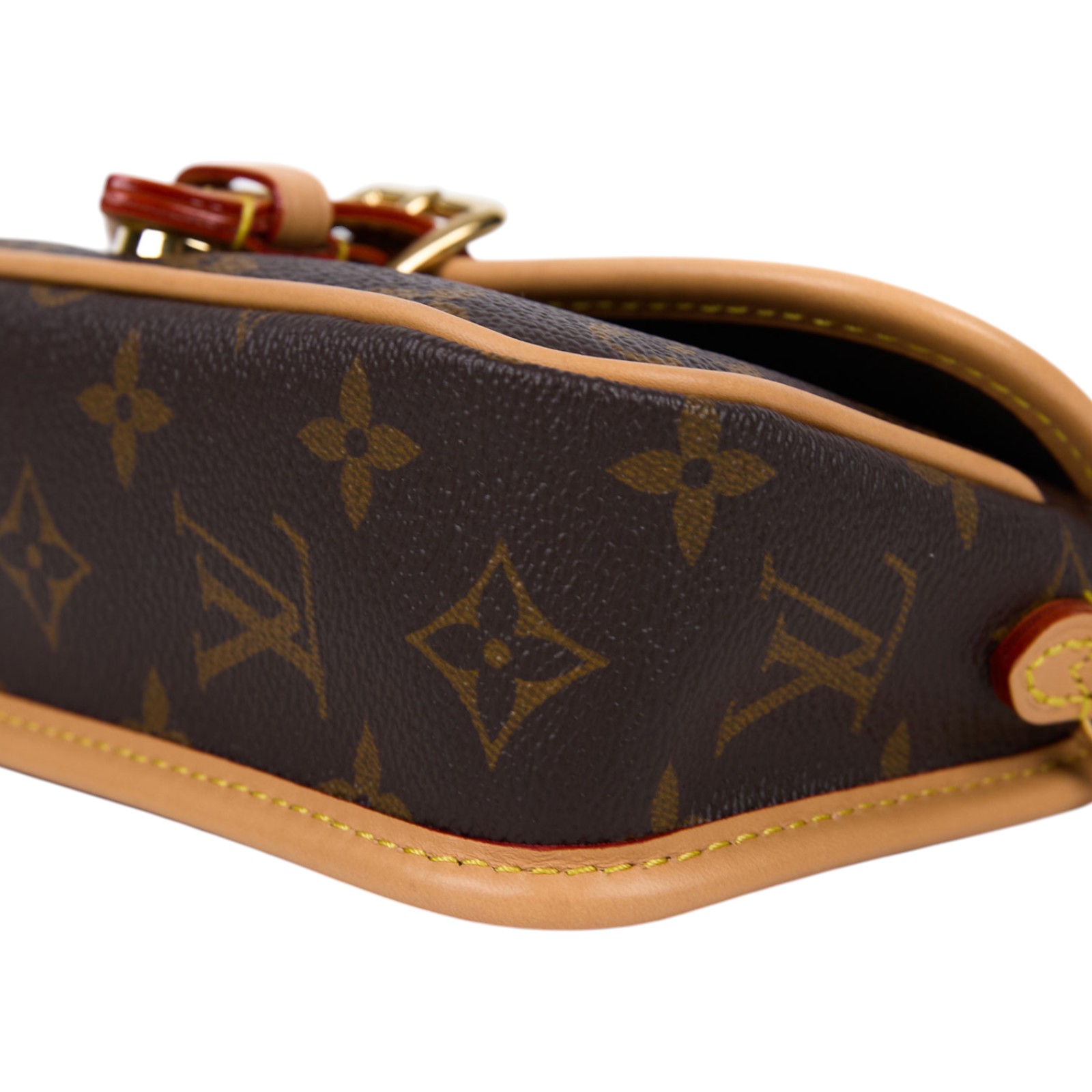 路易威登 LOUIS VUITTON Nano Diane 腋下包法棍 單肩背包 經典帆布 M83298 晶片款  原廠盒子/防塵袋/背帶2