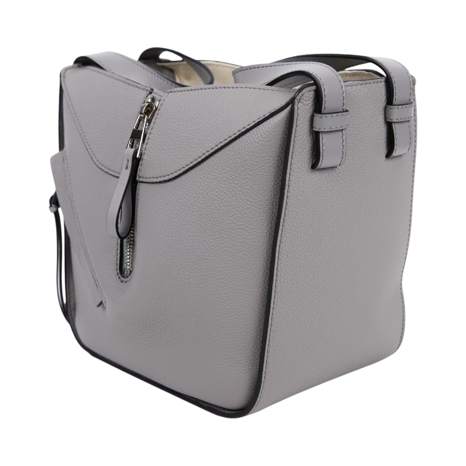 羅意威 LOEWE Compact Hammock bag 小牛皮 肩背 吊床包 A538H13X10 灰HAMMOCK COMPACT 防塵袋/背帶