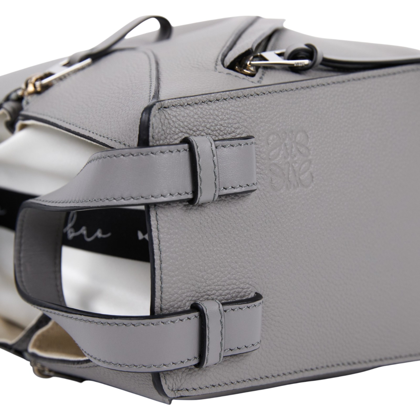羅意威 LOEWE Compact Hammock bag 小牛皮 肩背 吊床包 A538H13X10 灰HAMMOCK COMPACT 防塵袋/背帶