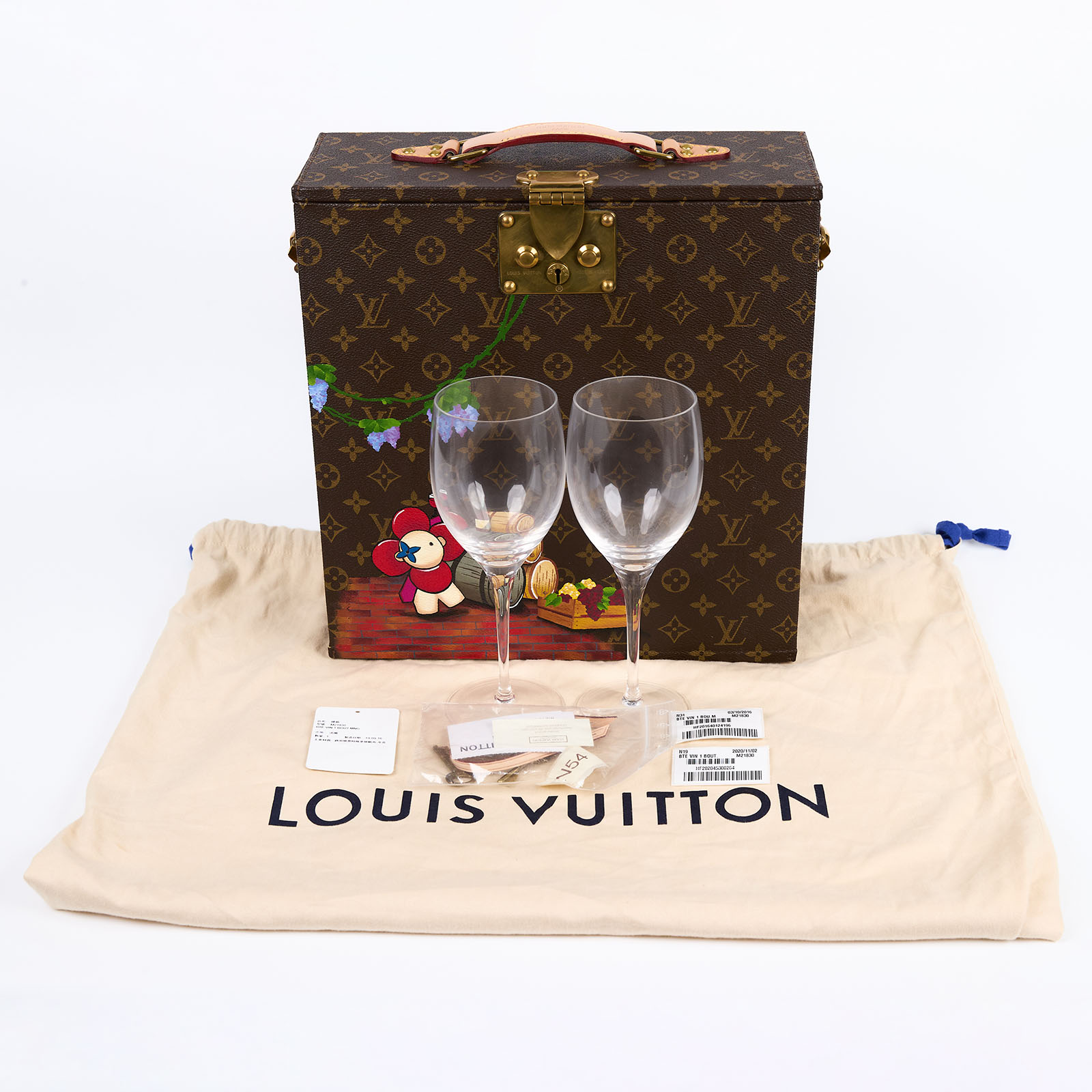 路易威登 LOUIS VUITTON 老花 葡萄酒 紅酒 硬箱 M21830 原花vivienne印花紅酒禮盒硬箱(附兩個紅酒杯) 防塵袋/鑰匙2/紅酒杯2