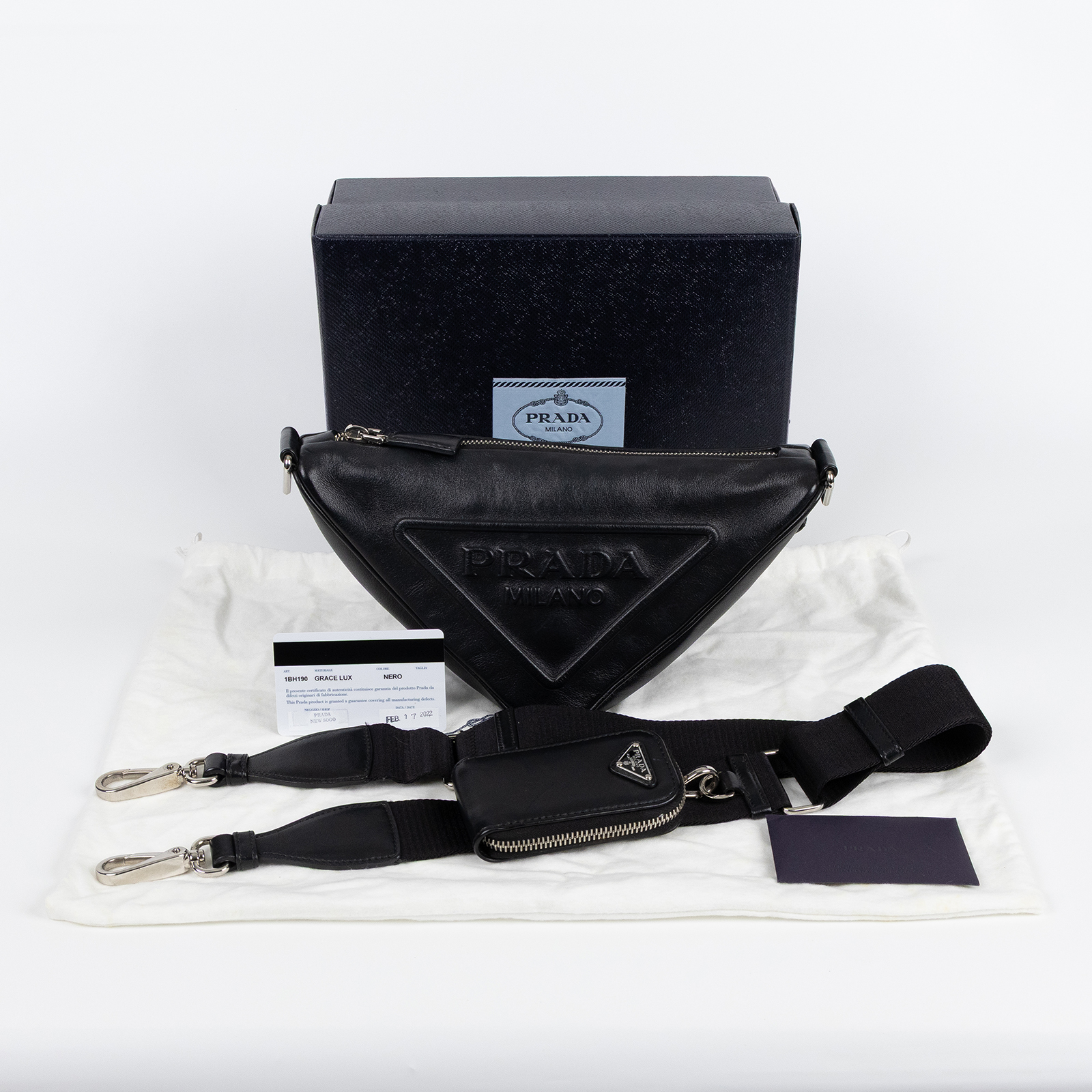 普拉達 PRADA 肩背包 1BH190_2BYA 黑牛皮三角包 背帶/小包/原廠盒子/防塵袋/保證卡