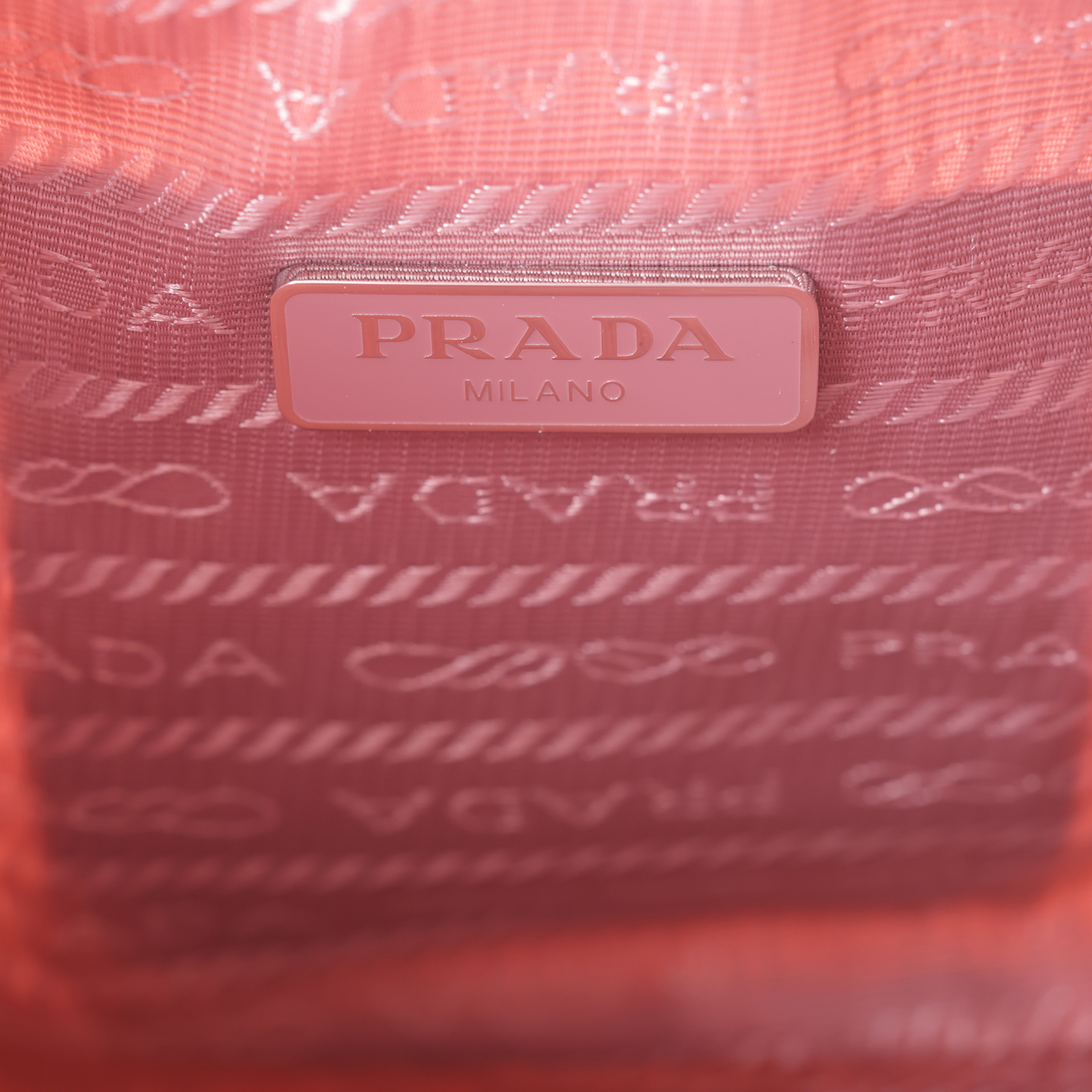 普拉達 PRADA Re-Edition 迷你 Hobo 包 1NE515_RDH0 粉尼龍HOBO腋下包 防塵袋