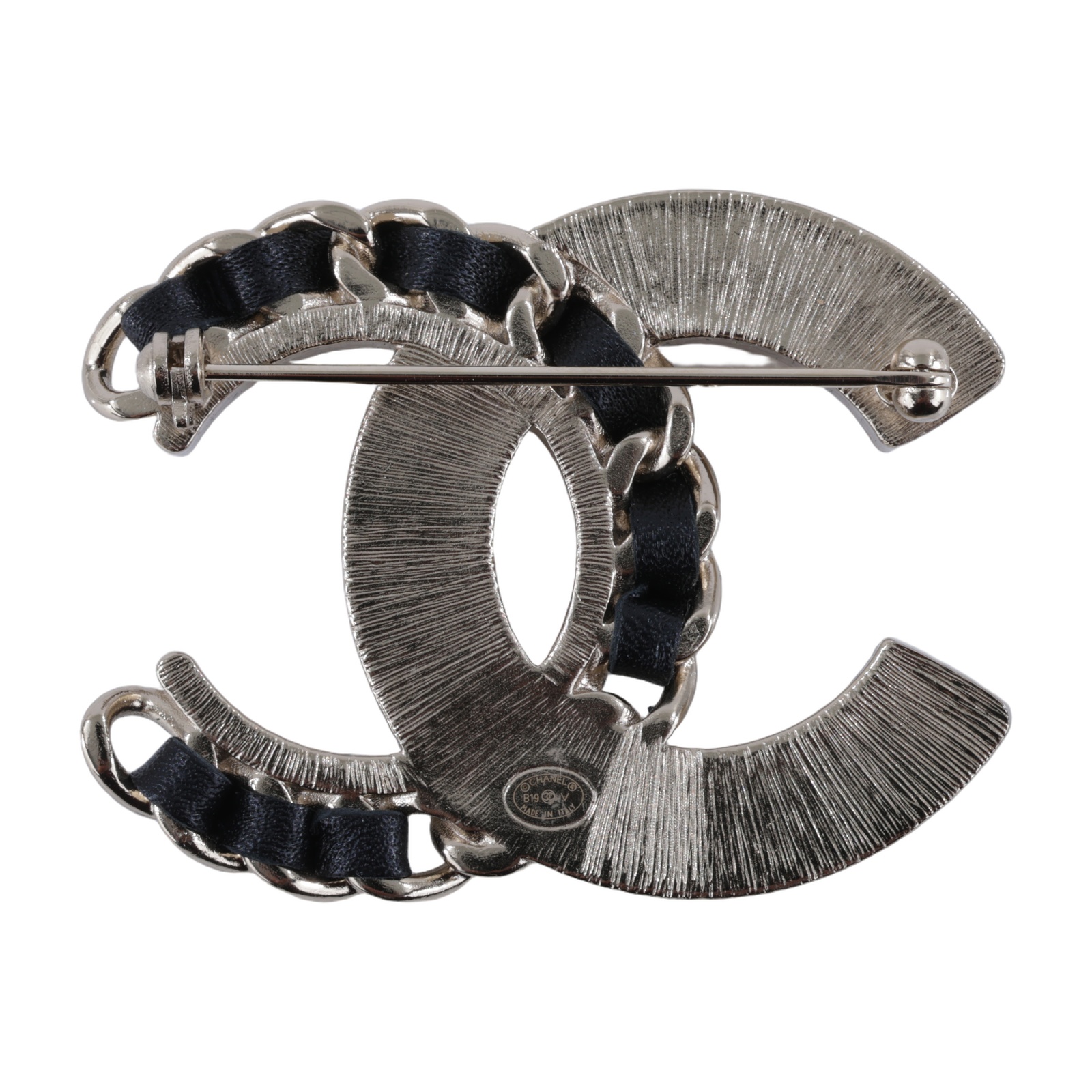 香奈兒 CHANEL CC LOGO 胸針 AB0128 Y47479AB0128/B19V 金色皮穿繩拚珍珠胸針 原廠盒子/內襯/購買證明