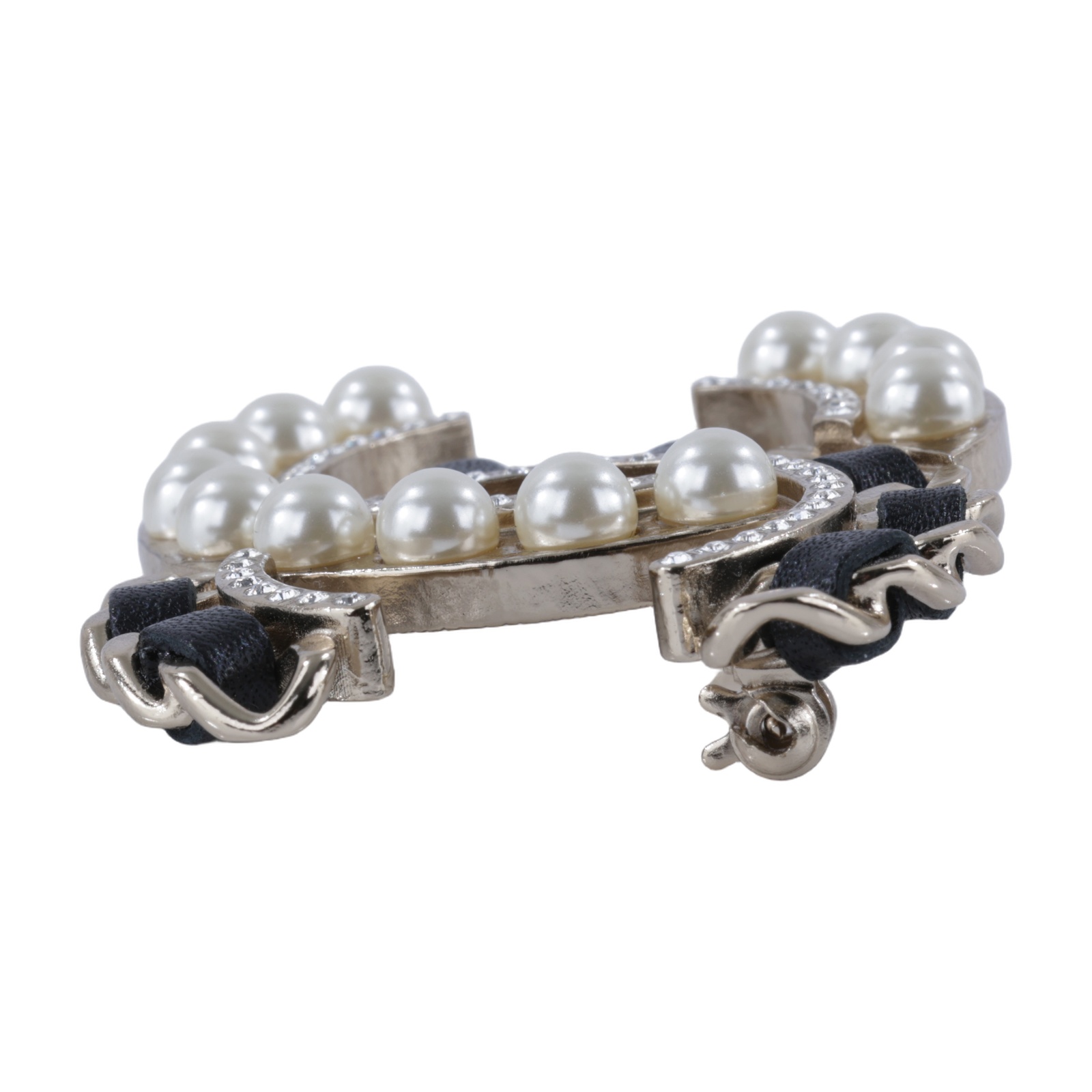 香奈兒 CHANEL CC LOGO 胸針 AB0128 Y47479AB0128/B19V 金色皮穿繩拚珍珠胸針 原廠盒子/內襯/購買證明