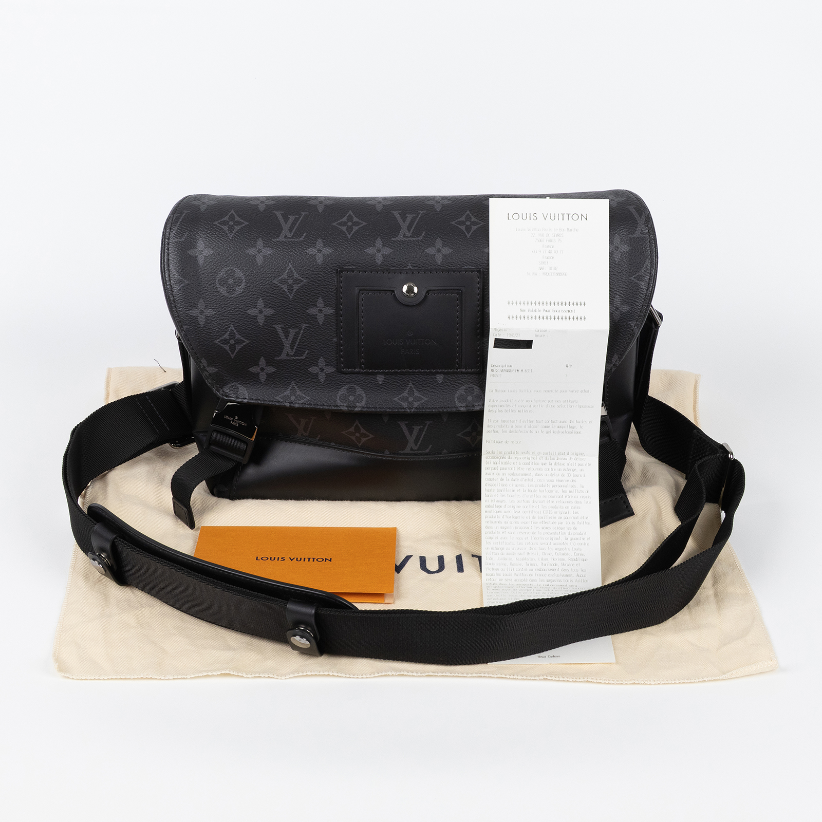 路易威登 LOUIS VUITTON Messenger PM Voyager Eclipse帆布 肩背 郵差包 黑色 M40511  防塵袋/購買證明