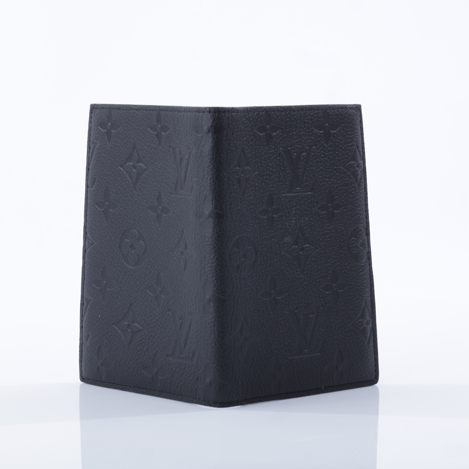 路易威登 LOUIS VUITTON 護照封套 壓花牛皮 黑色 M63914 晶片款 黑原花壓紋護照夾 無附屬品