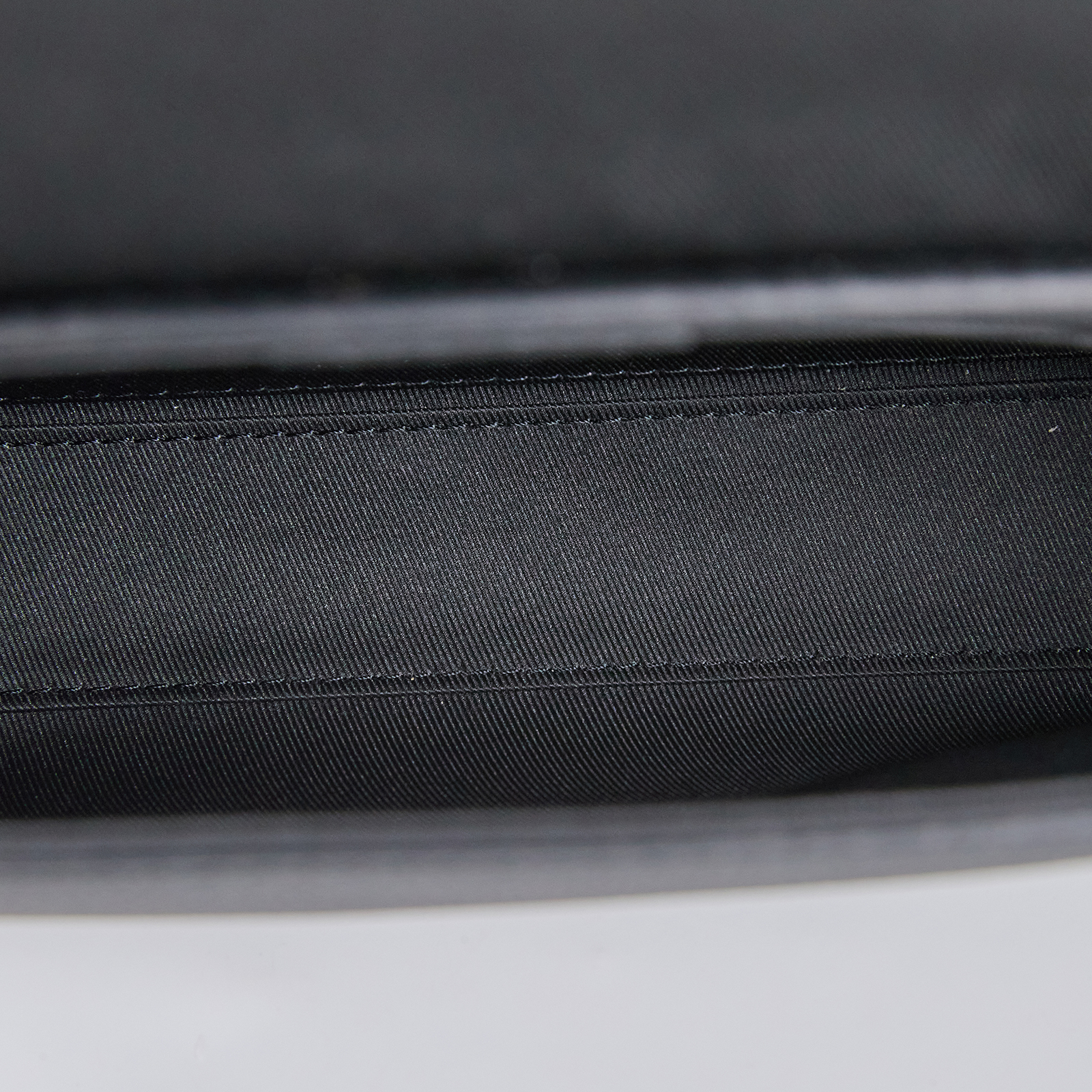 路易威登 LOUIS VUITTON Takeoff Messenger PM 肩背包 郵差包 M24769 晶片款  原廠盒子/防塵袋/背帶/購買證明