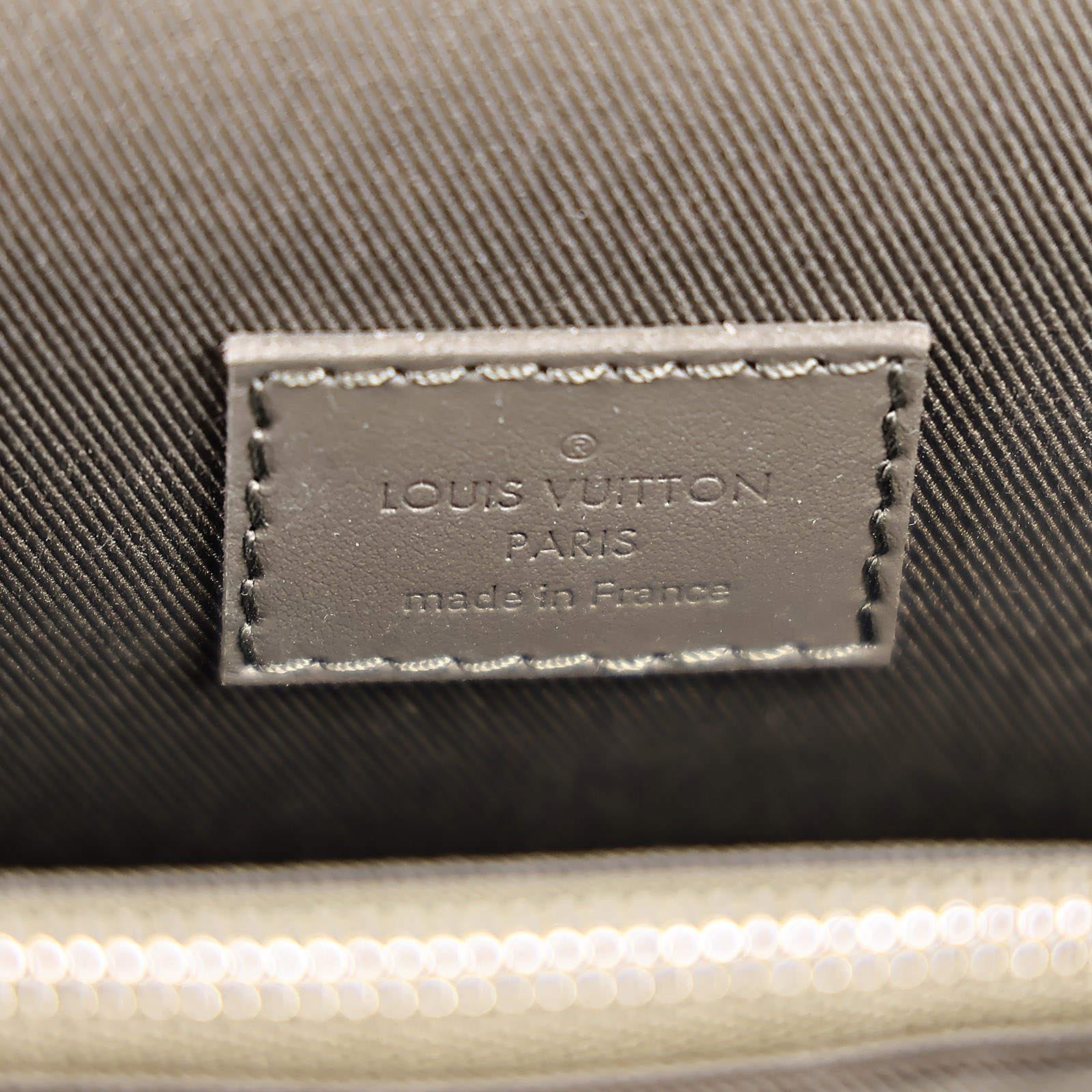 路易威登 LOUIS VUITTON 翻蓋隨身錢包 綠色 M82086 晶片款 灰綠翻蓋隨身包 原廠盒子/防塵袋/購買證明正本/背帶/吊牌