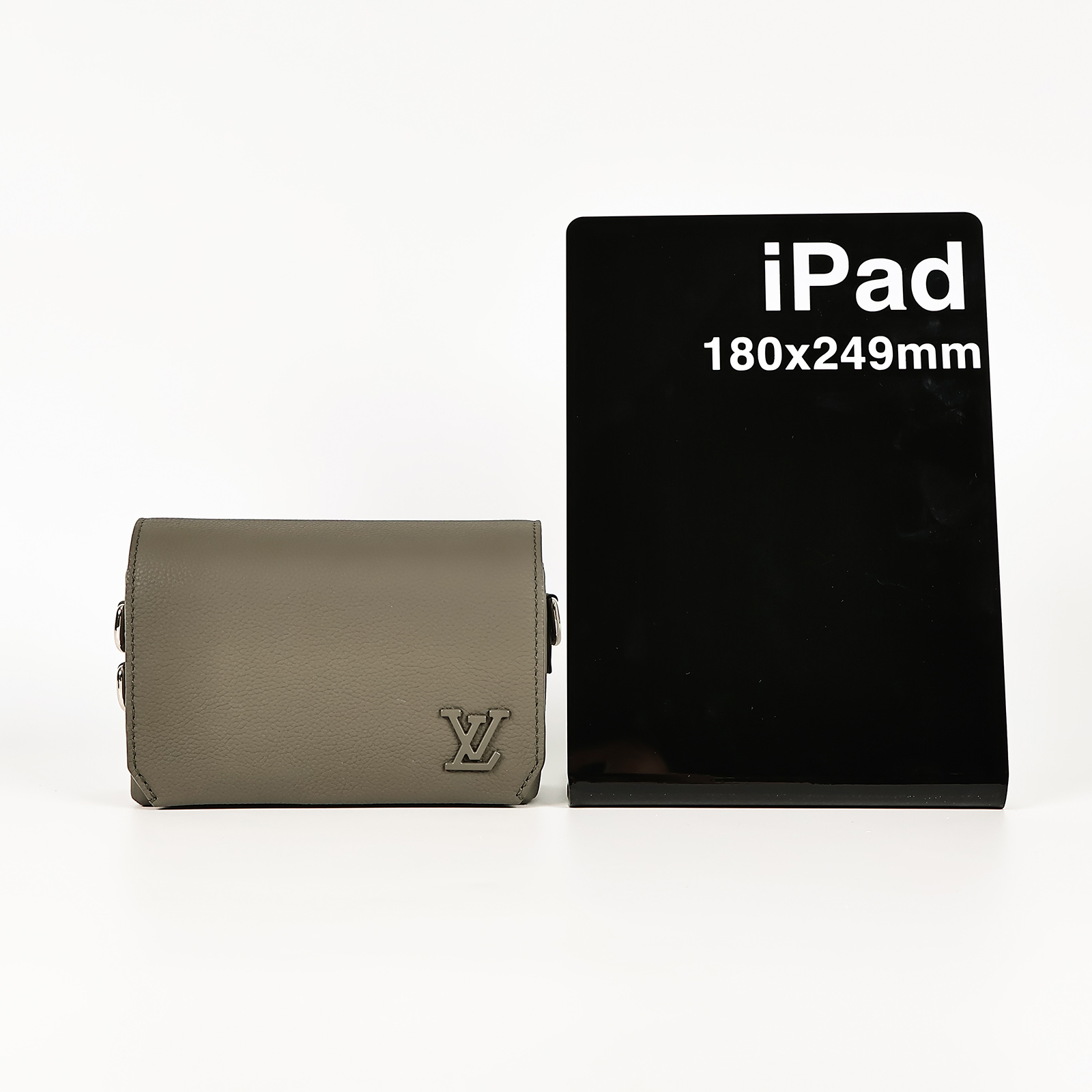 路易威登 LOUIS VUITTON 翻蓋隨身錢包 綠色 M82086 晶片款 灰綠翻蓋隨身包 原廠盒子/防塵袋/購買證明正本/背帶/吊牌