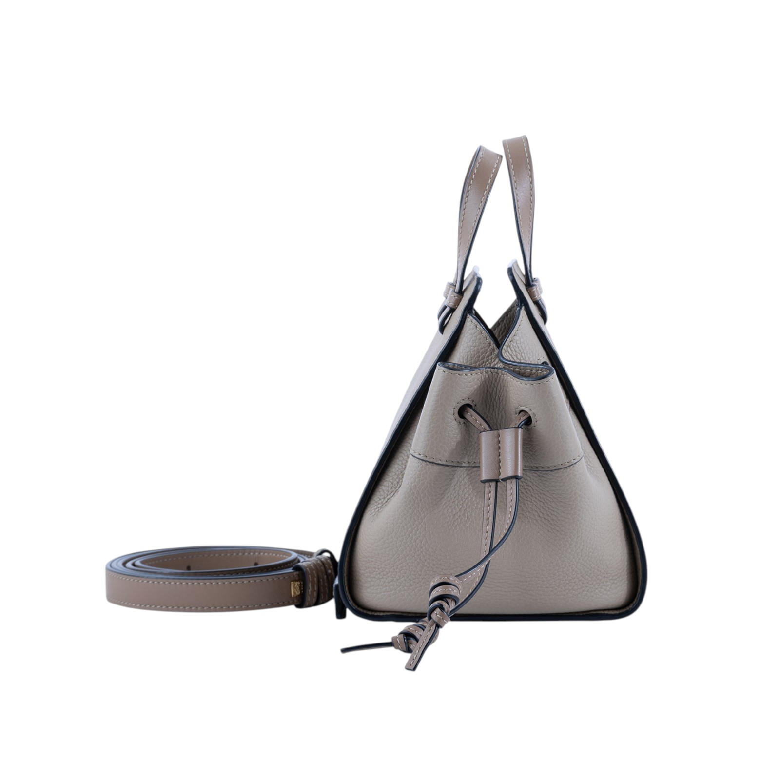 羅意威 LOEWE Mini Hammock drawstring 迷你 小牛皮 肩背 吊床包 A538V07X15  防塵袋/背帶(邊膠裂)