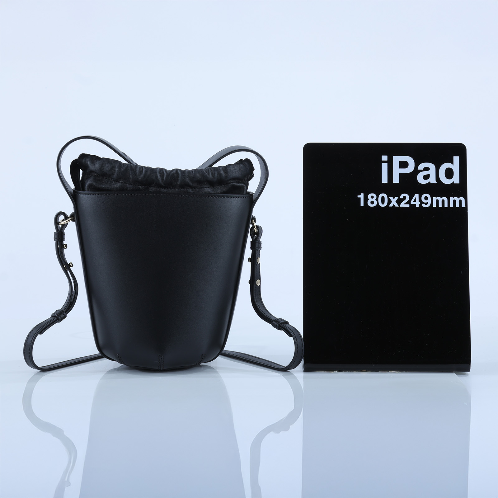 蔻依 CHLOE Sense 水桶包 CHC23SS420I6026X 黑SENSE 防塵袋