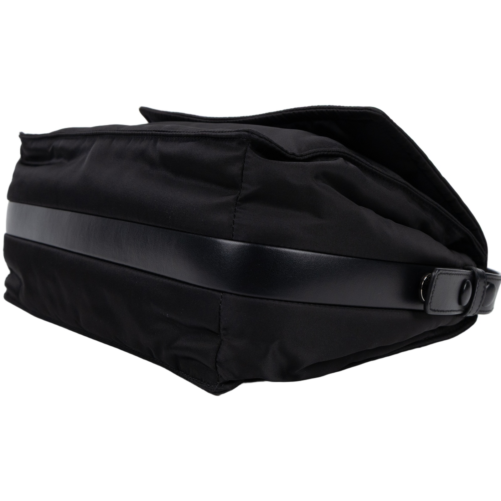 普拉達 PRADA Re-Nylon 夾棉 肩背袋 中型  1BD255_RDLN 黑尼龍郵差包 無附屬品