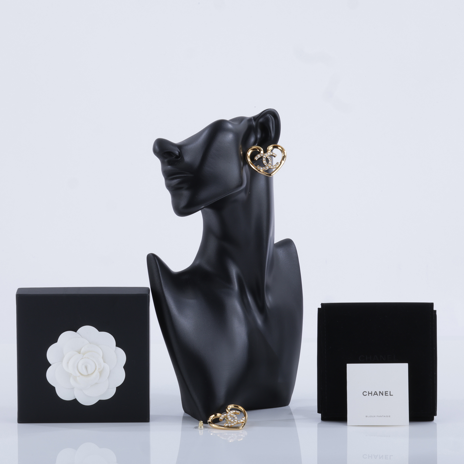 香奈兒 CHANEL 耳環 耳釘 ABA098 B10034P23 C 金雙C水鑽愛心耳環 內襯/原廠盒子