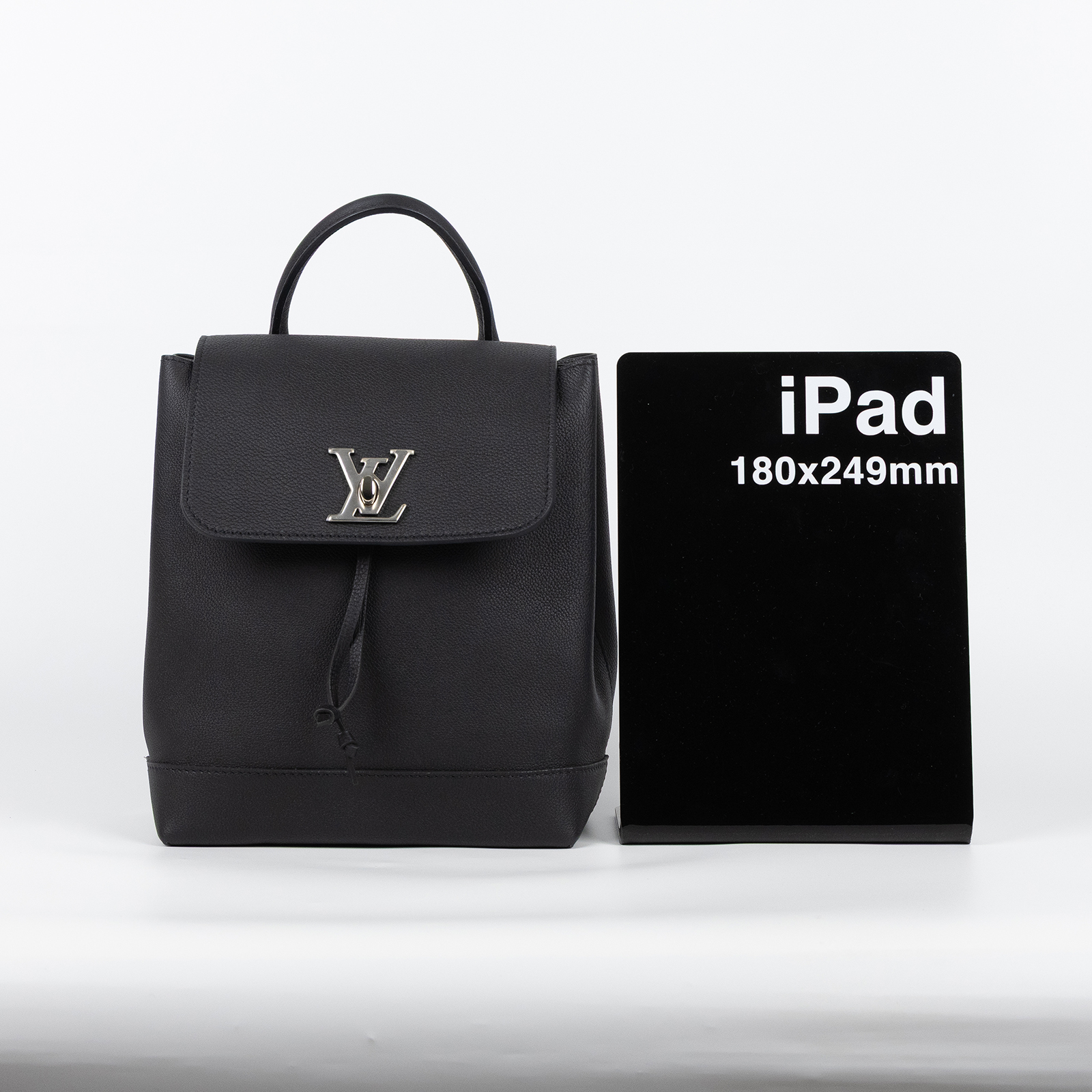 路易威登 LOUIS VUITTON Lockme Backpack 翻蓋 束口 後背包 M41815 黑LOCKME後背包 防塵袋/購買證明正本