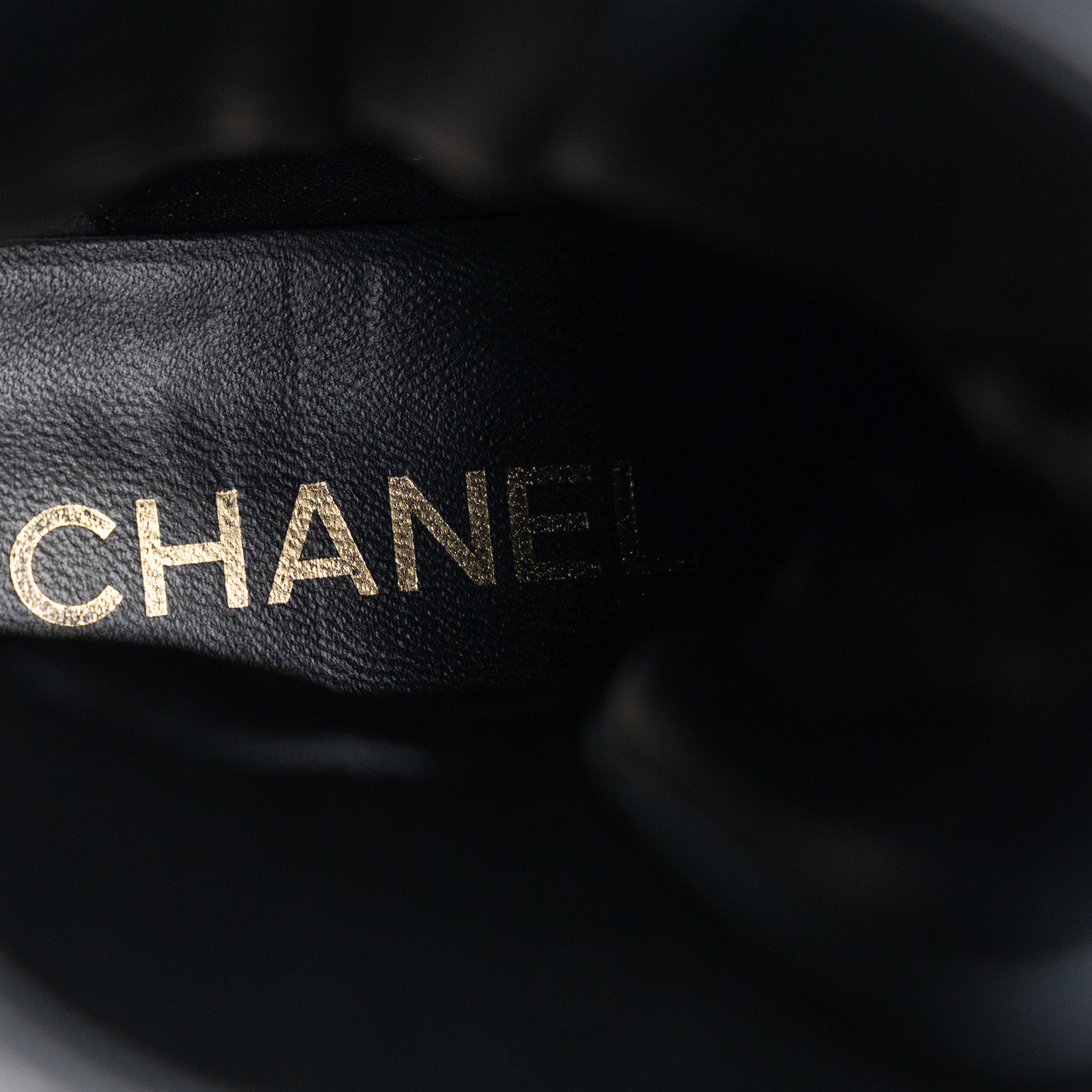 香奈兒 CHANEL CC LOGO 長靴 中筒靴 靴子 G39394_38 黑菱格紋皮穿鍊鍊條中長靴#38 防塵袋/原廠盒子/購買證明