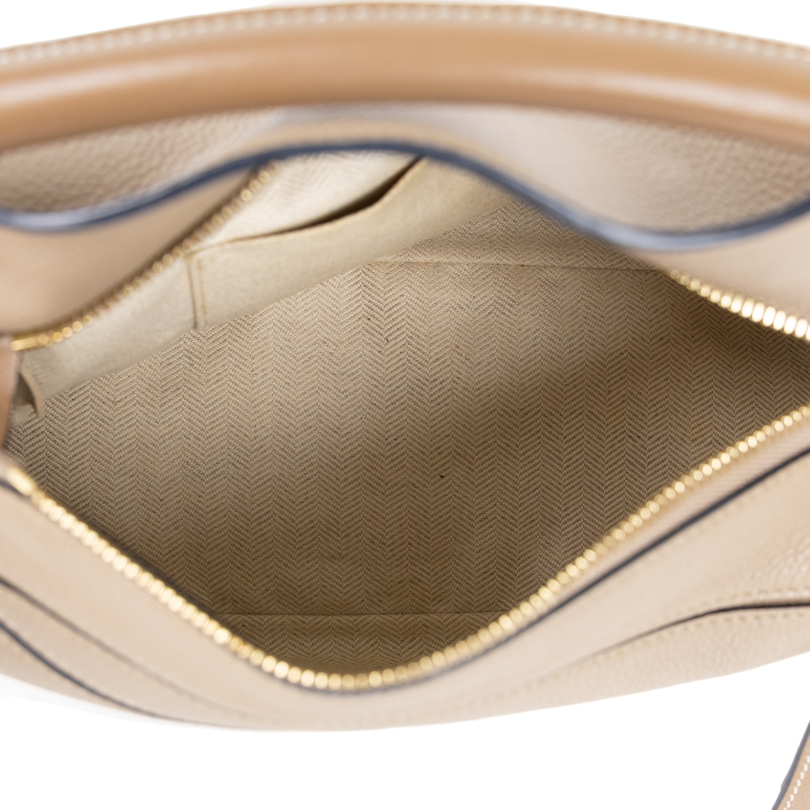 羅意威 LOEWE Small Puzzle bag 肩背 斜背包 322.30.S21 奶茶色 PUZZLE 小號 背帶