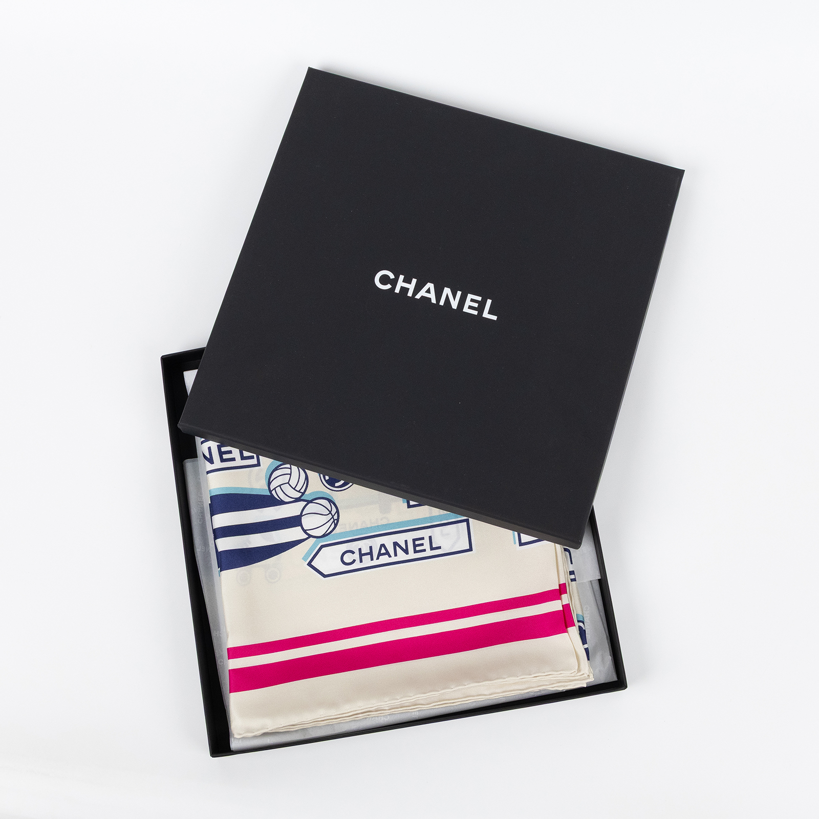 香奈兒 CHANEL 方巾 絲巾 圍巾  白底紅框沙灘主題方巾1 90x90 原廠盒子