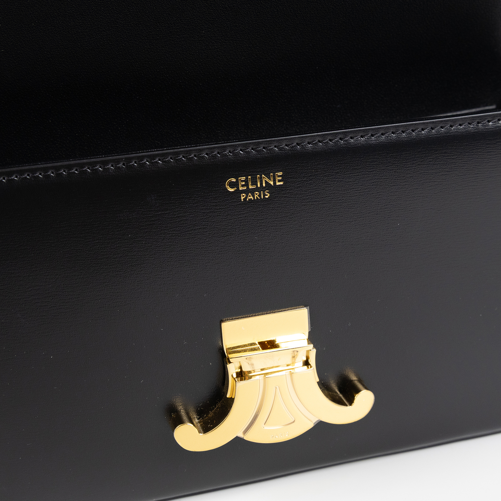 思琳 CELINE Claude 天然牛皮革 凱旋門 肩背包 194143BFN 黑色Triomphe 腋下包 防塵袋
