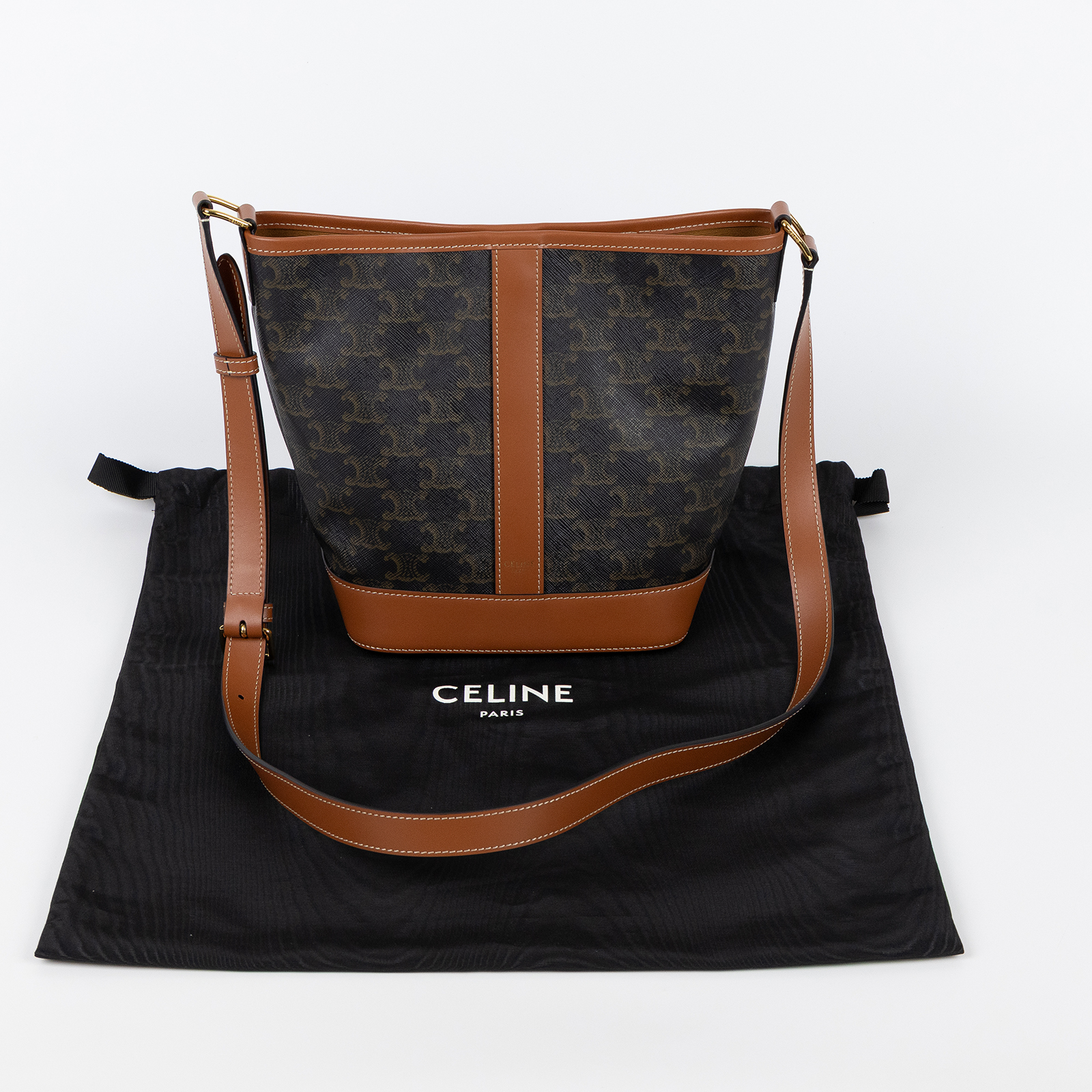思琳 CELINE Triomphe帆布 小型 Bucket 肩背 水桶包 191442CAS 棕色Triomphe水桶包 防塵袋