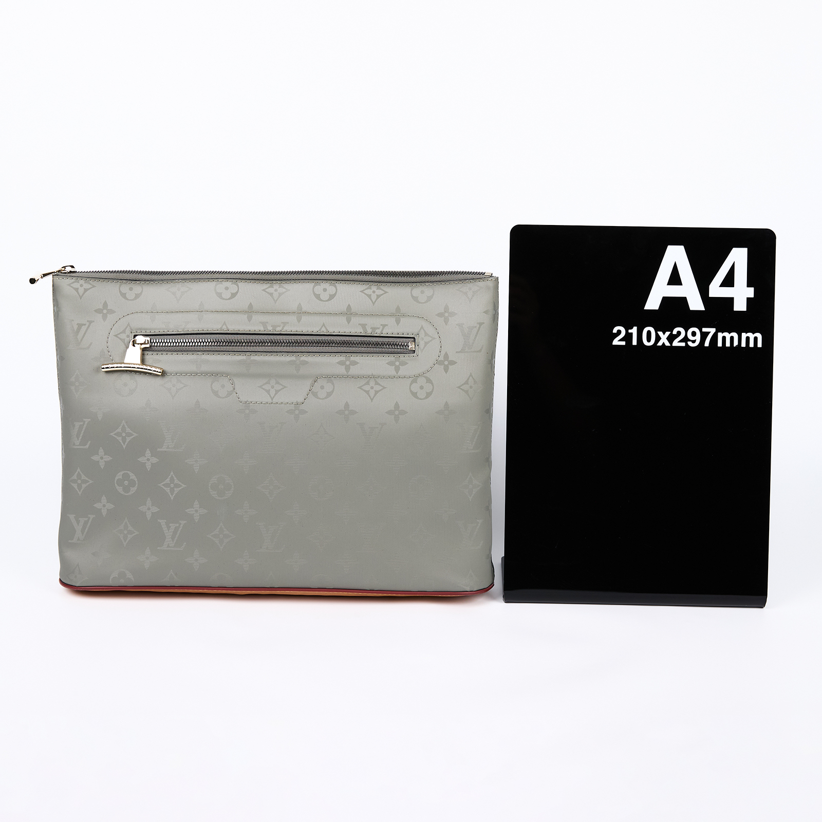 路易威登 LOUIS VUITTON Pochette Cosmos 手拿包 M63240 灰綠太空系列手拿包1 原廠盒子/防塵袋