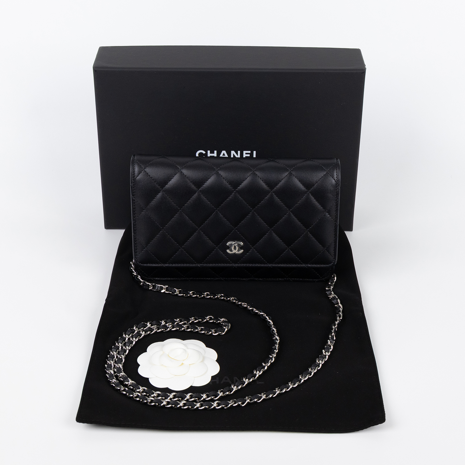 香奈兒 CHANEL 經典鏈子皮夾 菱格紋 CC LOGO AP0250 晶片款 黑銀羊WOC 原廠盒子/防塵袋/裝飾花