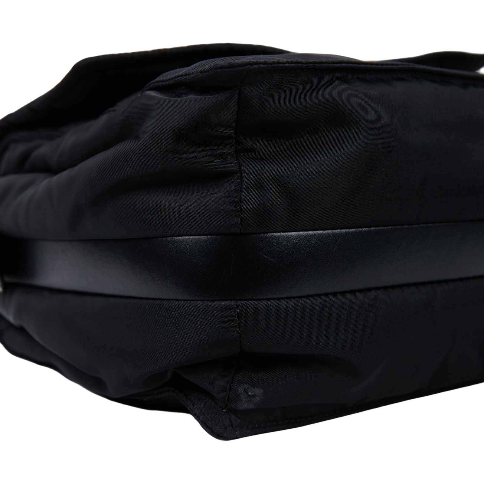 普拉達 PRADA Re-Nylon 夾棉 肩背袋 大型 1BD256_RDLN 黑尼龍郵差包 無附屬品