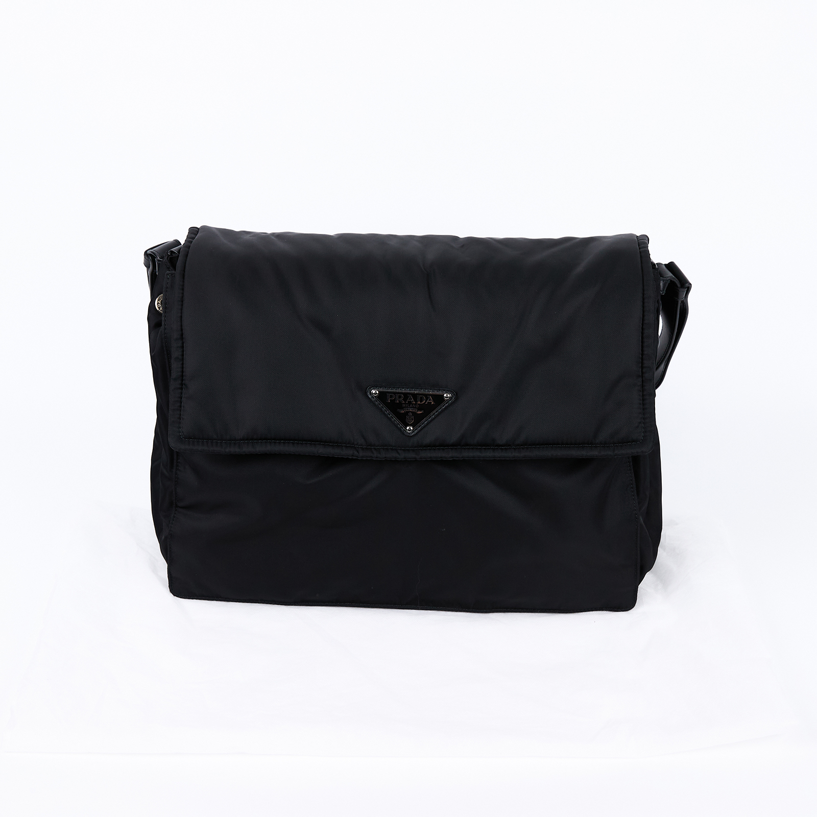 普拉達 PRADA Re-Nylon 夾棉 肩背袋 大型 1BD256_RDLN 黑尼龍郵差包 無附屬品