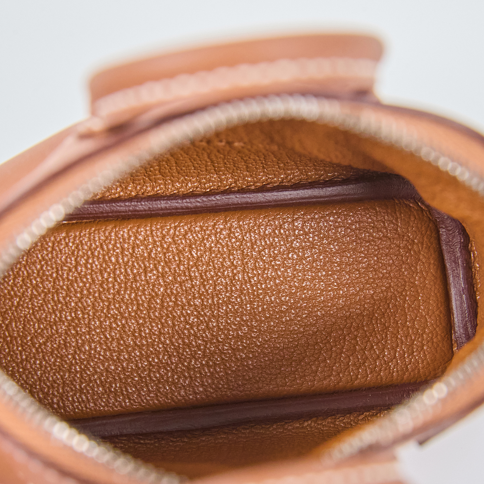 愛馬仕 Hermes Bolide 鯊魚造型 掛飾 金棕色 H085038CK37 /W NN004 KP  原廠盒子/防塵袋/掛繩