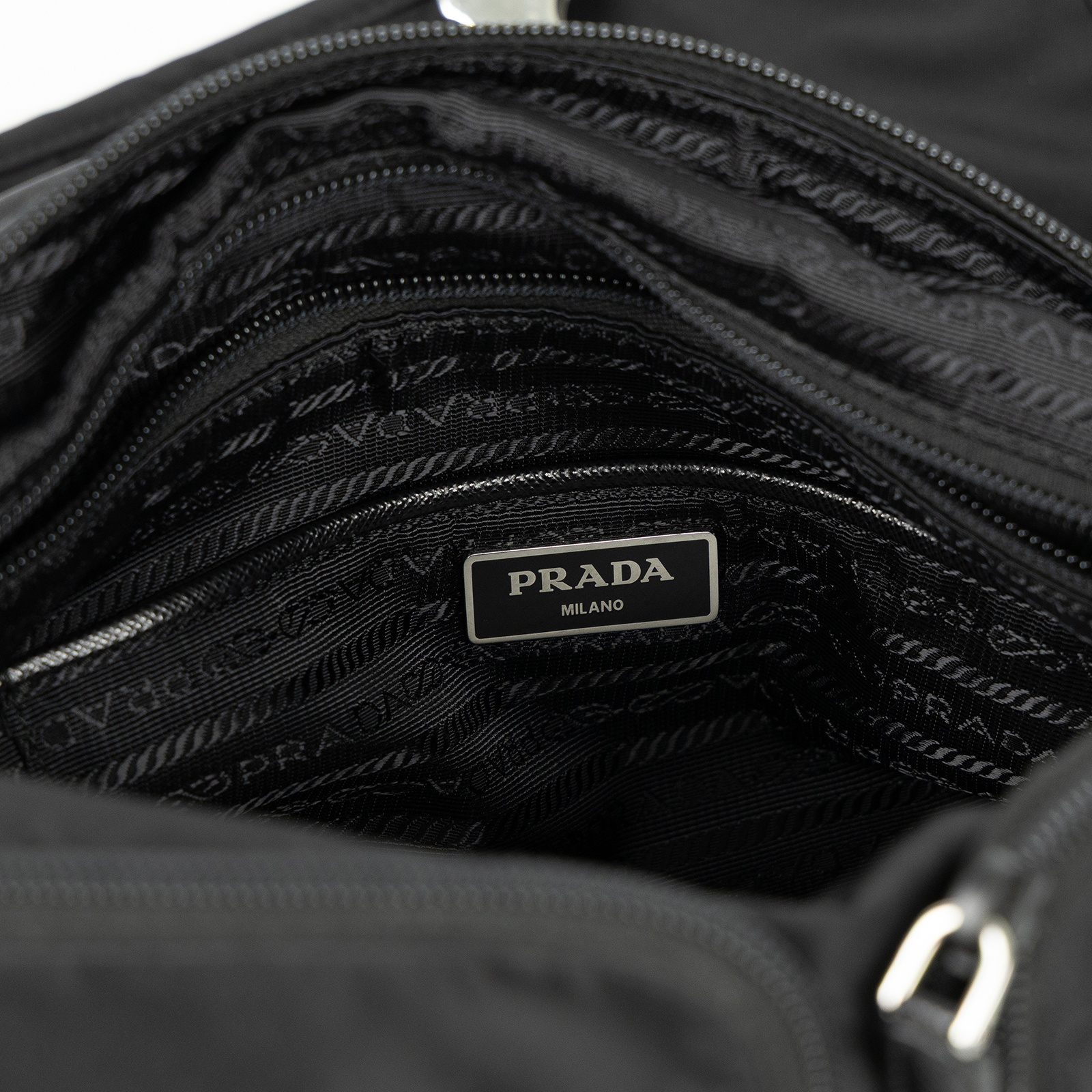 普拉達 PRADA Tessuto Nylon 郵差包 肩背包 斜背包 1BD738_V44 黑尼龍郵差包 無附屬品