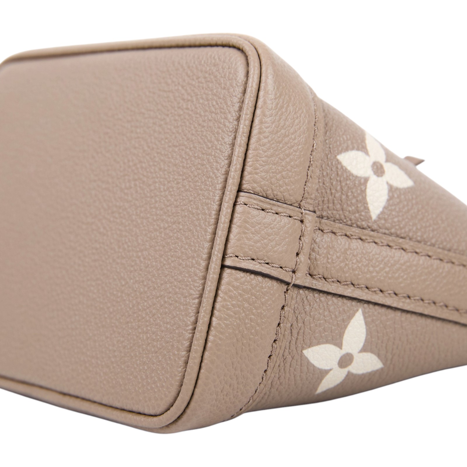 路易威登 LOUIS VUITTON Nano Noé 束口水桶包 Tourterelle 灰色 Cream色 M46291 晶片款  原廠盒子/防塵袋/背帶2