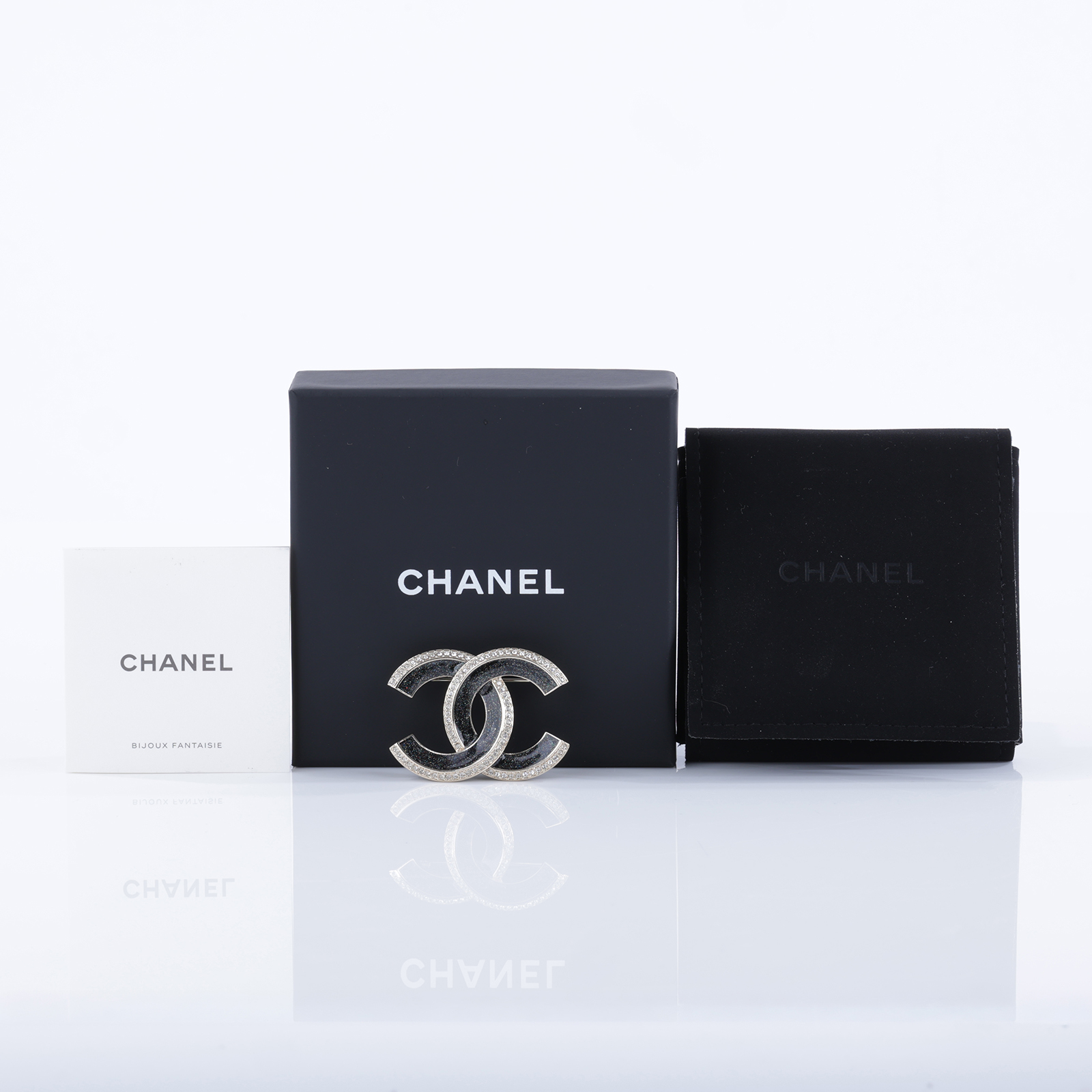 香奈兒 CHANEL CC LOGO 胸針 ABG400 B21903C25 B 黑炫彩水鑽大雙C胸針 原廠盒子/內襯