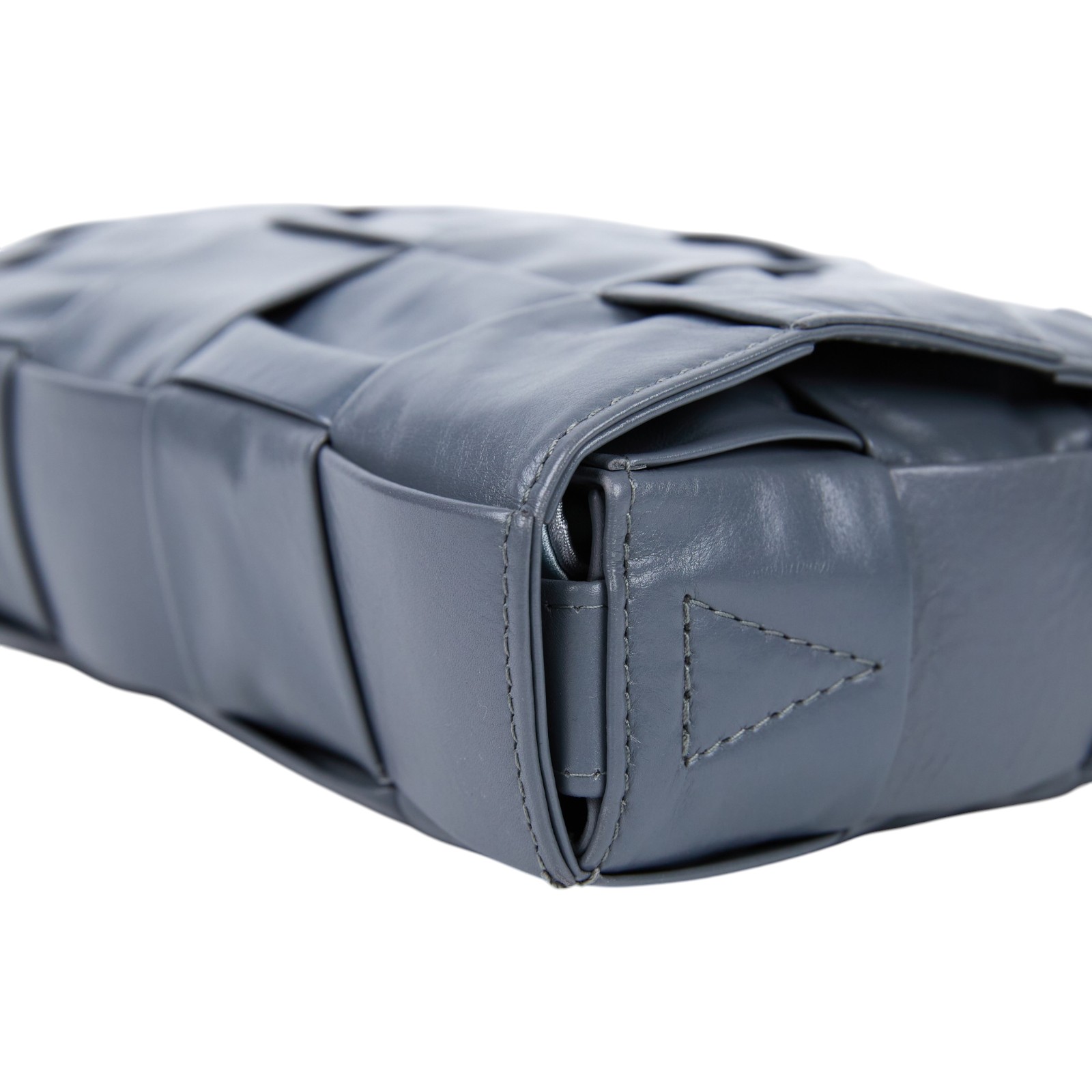 寶緹嘉 BOTTEGA VENETA Cassette 肩背包 斜背包 667298VCQ71 灰油蠟CASSETTE5x3 防塵袋