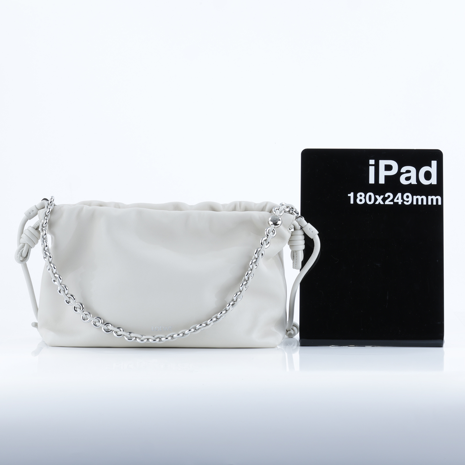 羅意威 LOEWE Flamenco Purse 中型 A411FCRXAP 米白Flamenco Purse中號 背帶/防塵袋