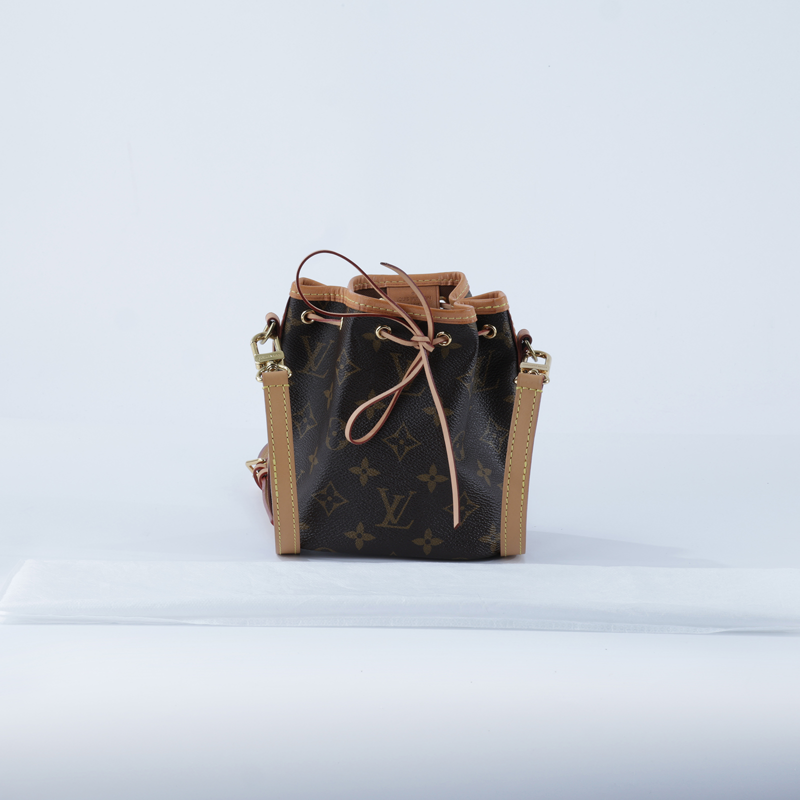 路易威登 LOUIS VUITTON Nano Noé 舊款 束口水桶包 M41346 NANO NOE 舊版 背帶改造 原背帶移除，附原廠肩帶