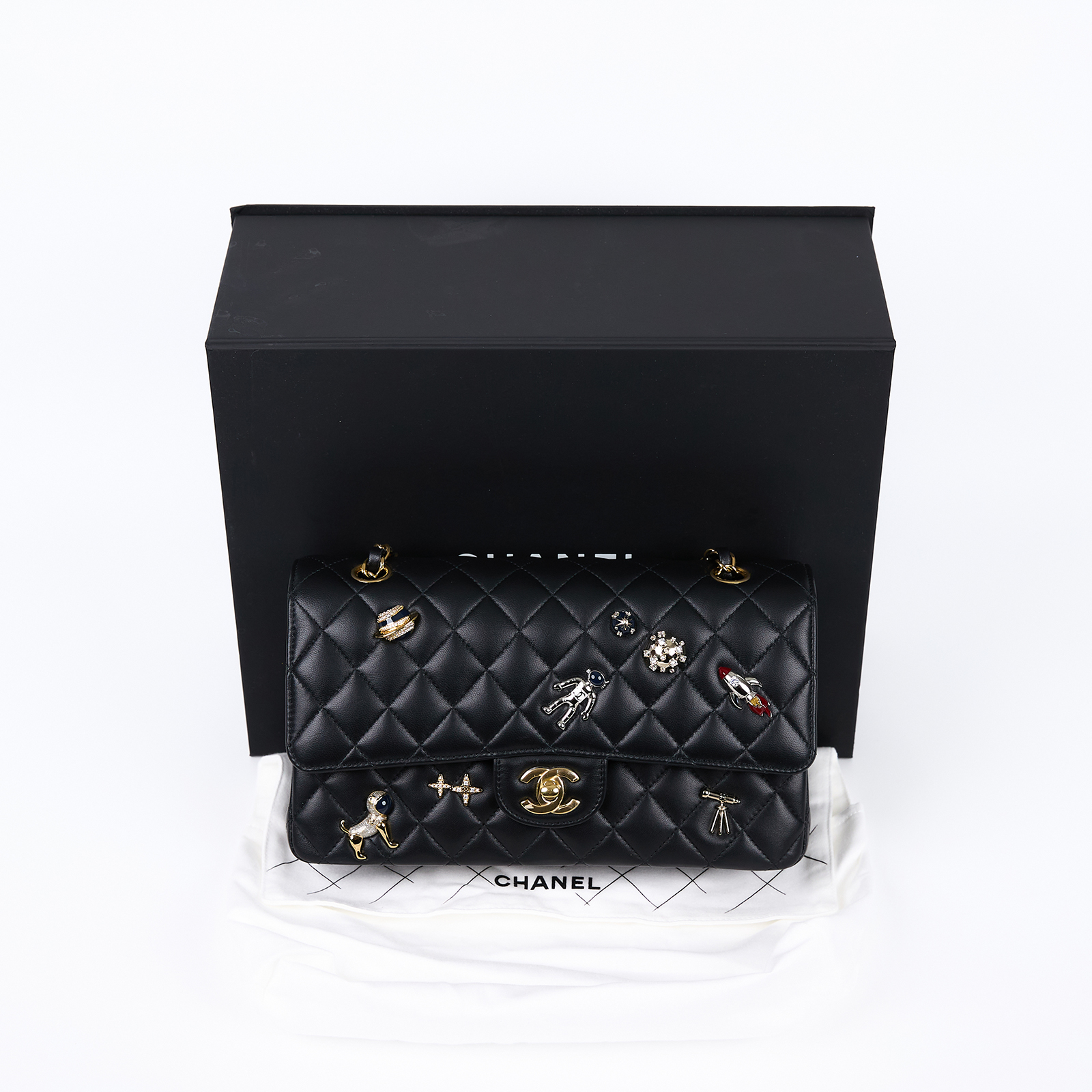香奈兒 CHANEL CF 經典 11.12 口蓋包 A01112 B24048 晶片款 太空黑羊COCO25 防塵袋/原廠盒子