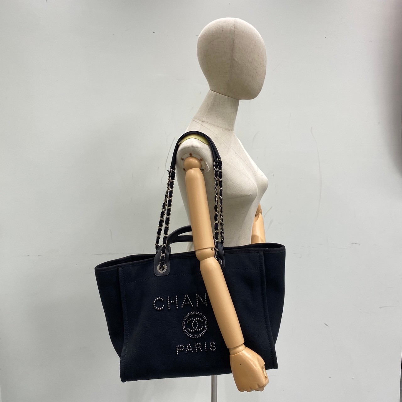 香奈兒 CHANEL 海灘包 超大型  29開 黑帆布Deauville 沙灘包 防塵袋/保證卡