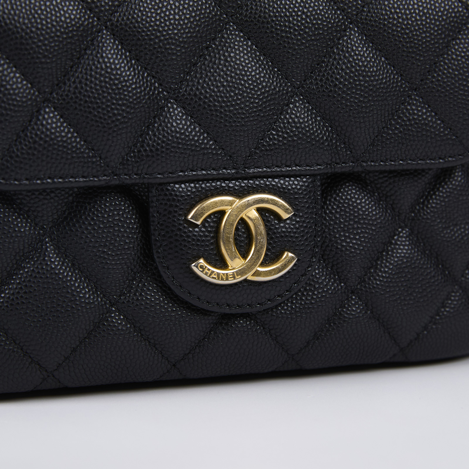 香奈兒 CHANEL 流浪包 Hobo Bag CC LOGO 斜背包 AS3710 晶片款 黑金油蠟皮天貓精靈 小號 原廠盒子/防塵袋/購買證明