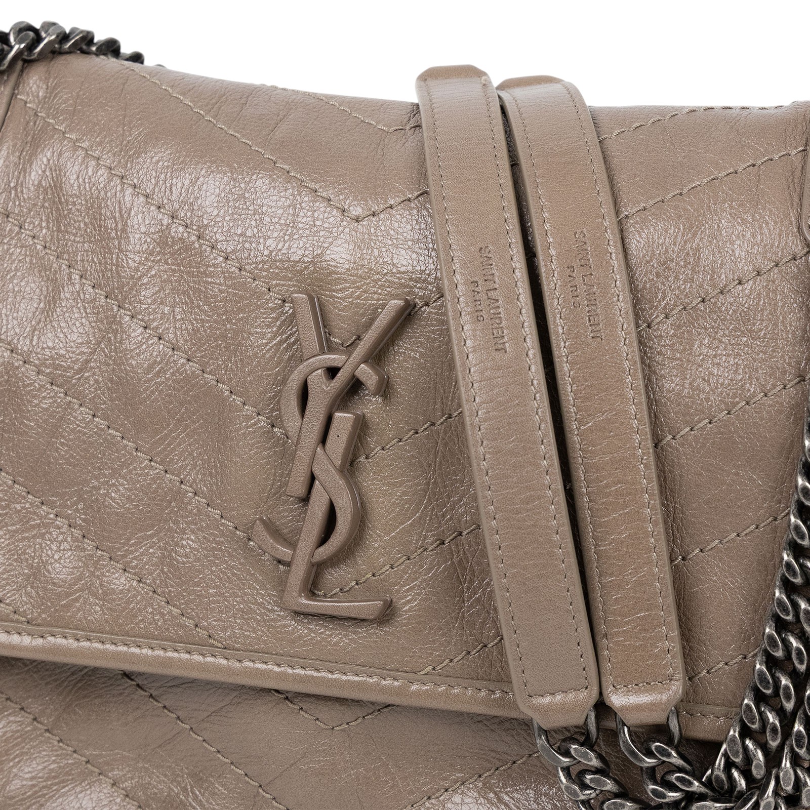 聖羅蘭 YSL SAINT LAURENT Niki 復古皮革 中型手袋 銀色五金 6331580EN04 奶茶色NIKI中號 防塵袋