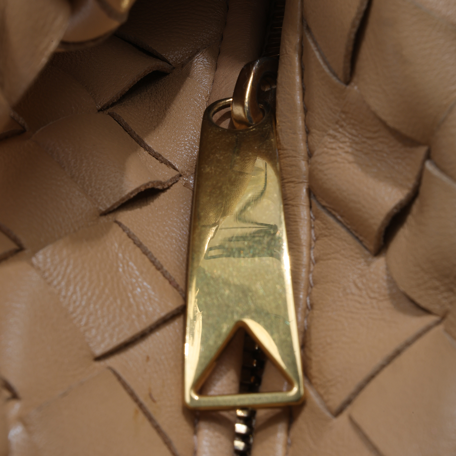 寶緹嘉 BOTTEGA VENETA Mini Jodie 手提包 651876VCPP5 奶茶 JODIE MINI 防塵袋