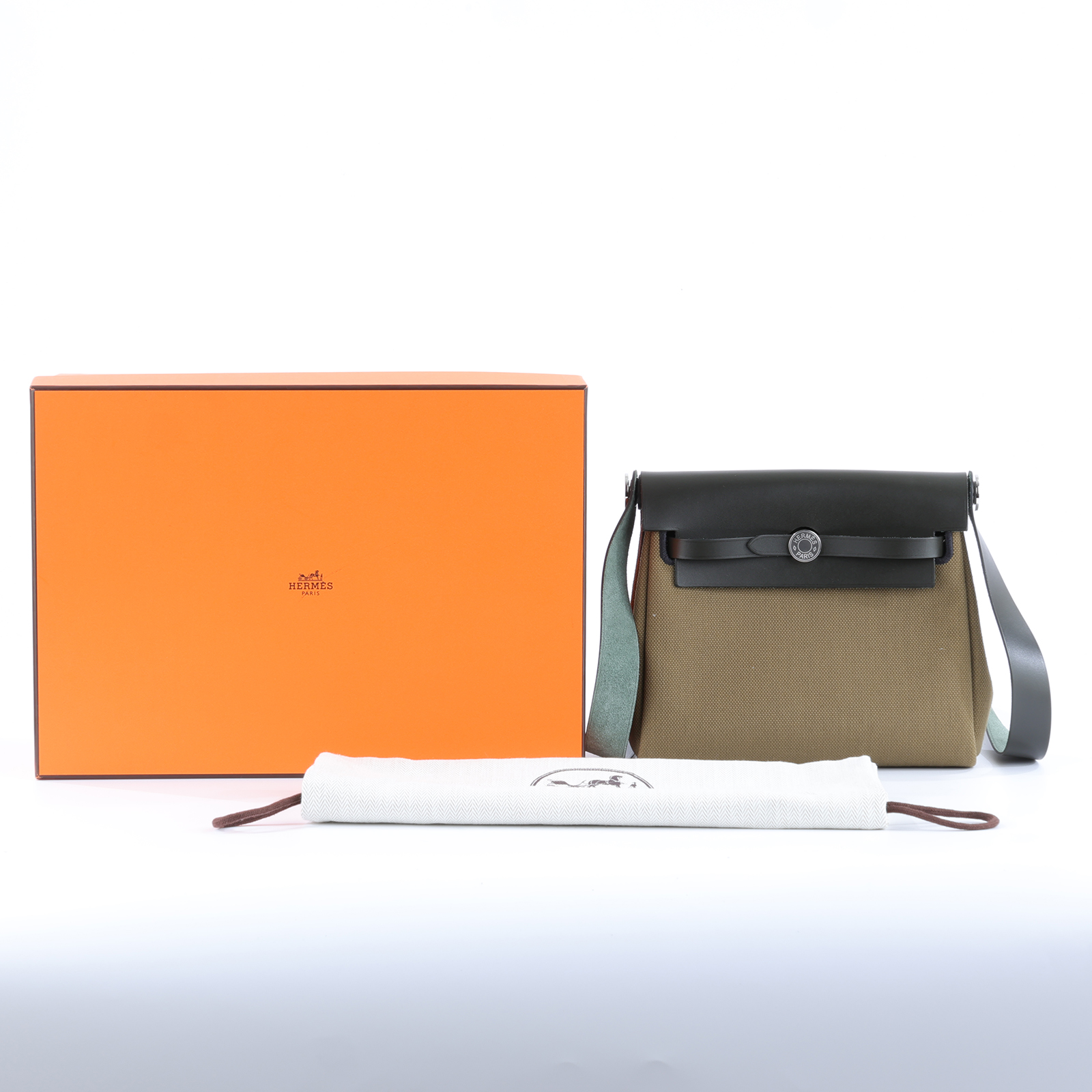 愛馬仕 Hermes Herbag Zip 20 銀色五金 橄欖綠色 黑色 H086430CKAR /G刻 橄欖綠HERBAG MINI 原廠盒子/防塵袋