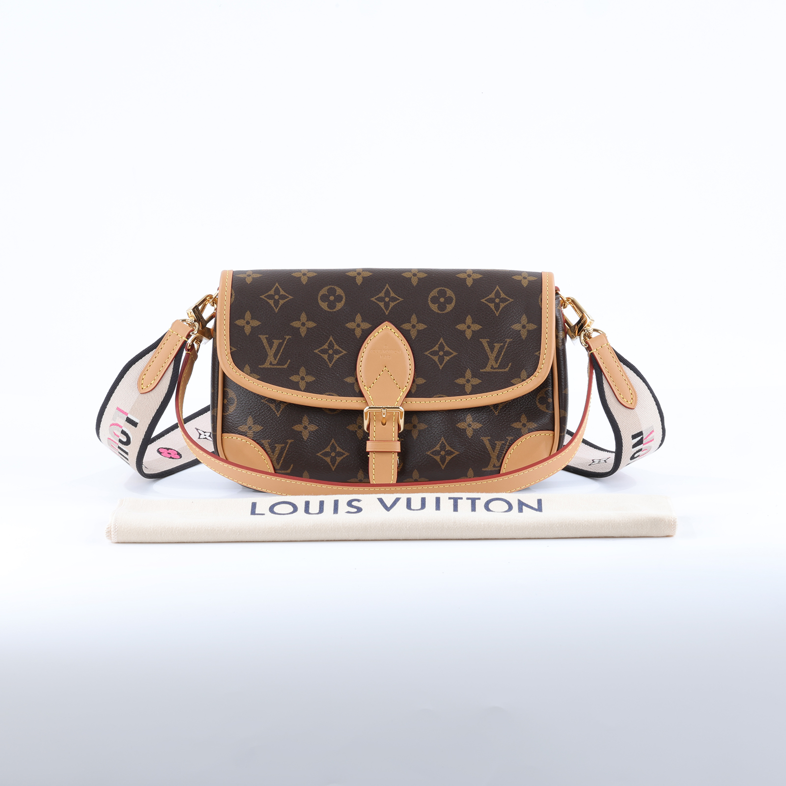 路易威登 LOUIS VUITTON Diane 腋下包法棍 單肩背包 經典帆布 M45985 晶片款 原花DIANE 防塵袋/背帶