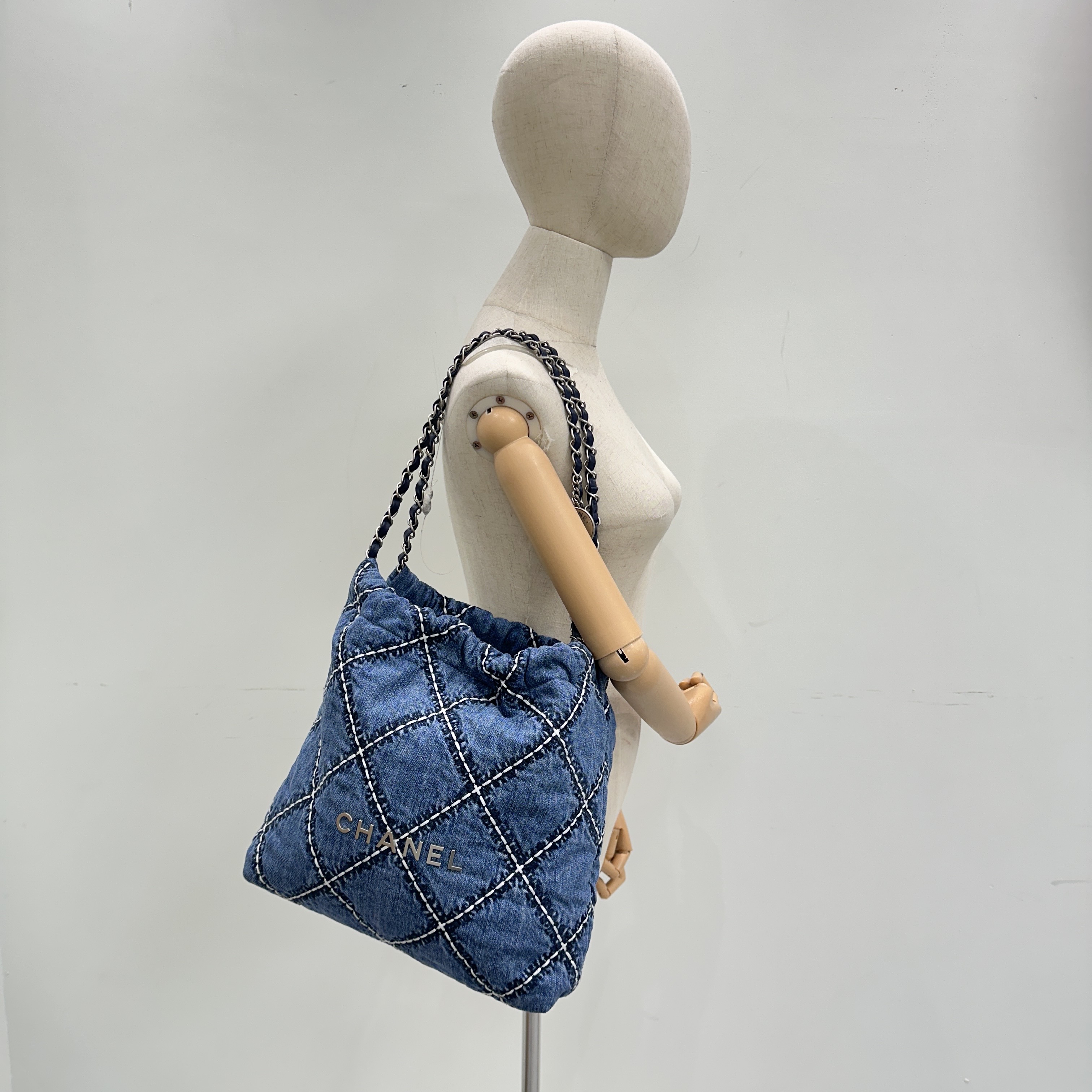 香奈兒 CHANEL 22 小型 束口包  晶片款 牛仔22 小號 原廠盒子/防塵袋