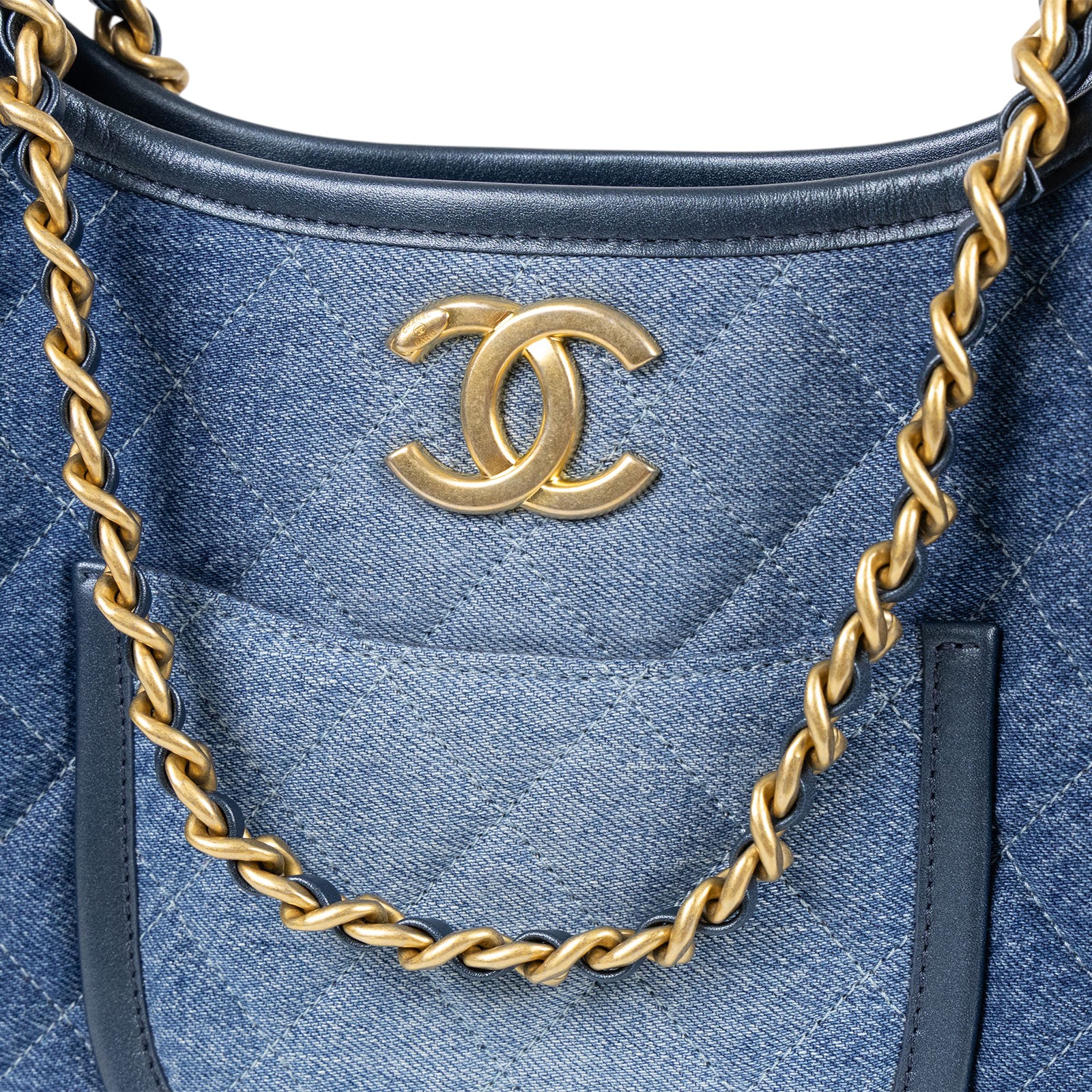 香奈兒 CHANEL 流浪包 Hobo Bag CC LOGO 斜背包 AS4532 晶片款 牛仔Hobo二用斜背包 防塵袋