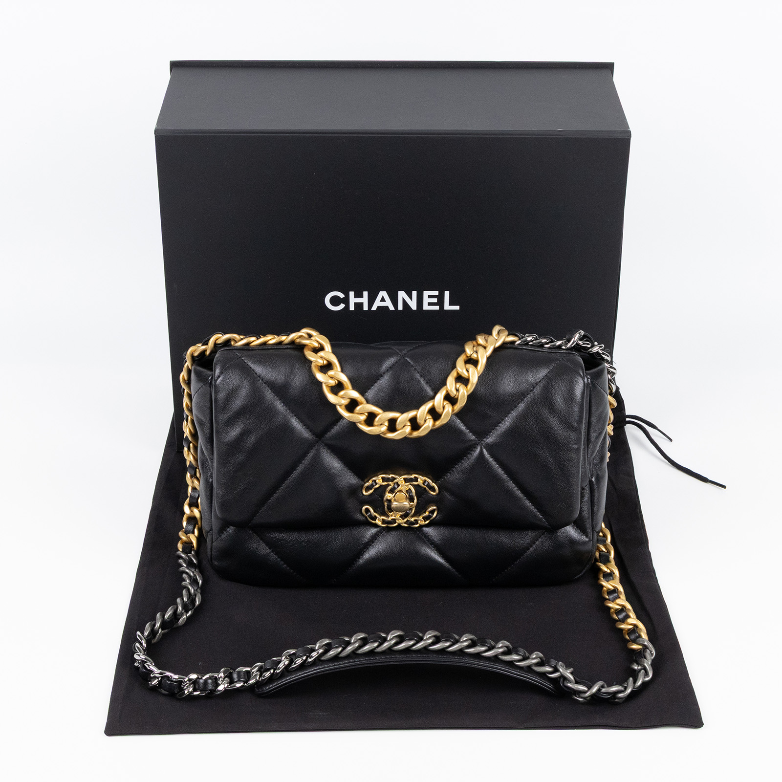 香奈兒 CHANEL 19 口蓋包 菱格紋 金銀鍊帶 手提 肩背包 AS1160 晶片款 黑19 小號 防塵袋/原廠盒子