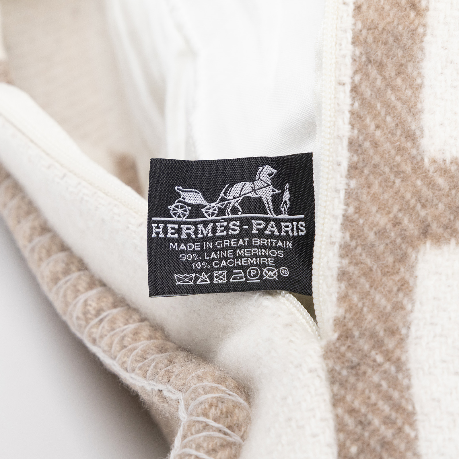 愛馬仕 Hermes Avalon 抱枕  卡其大抱枕 無附屬品