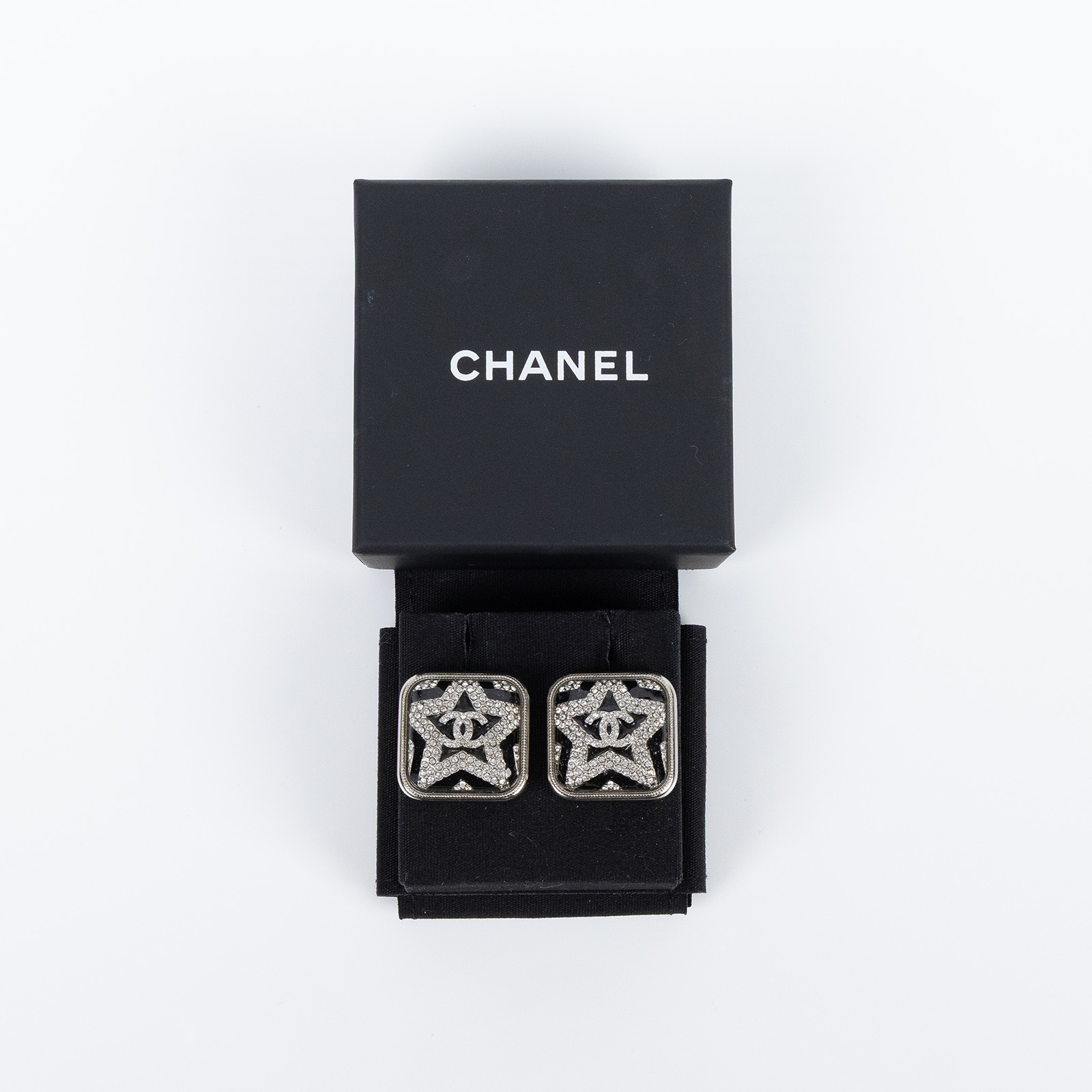 香奈兒 CHANEL 耳釘 ABB924 B14709A23 K 黑白水鑽LOGO耳環 原廠盒子