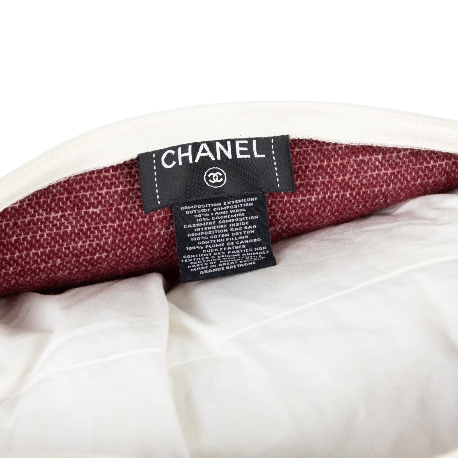 香奈兒 CHANEL CC LOGO 抱枕 靠墊 AAB736 B23197 酒紅/白抱枕 2 防塵袋
