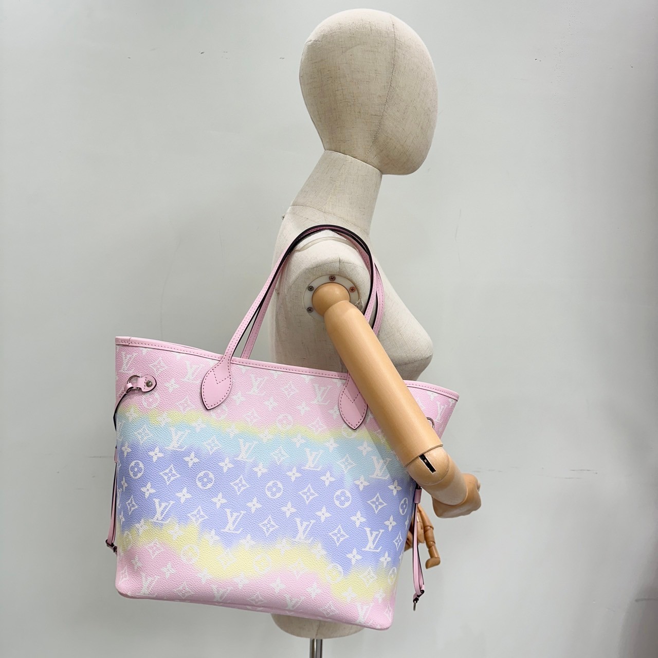 路易威登 LOUIS VUITTON Neverfull MM 手提 托特包 彩虹 M45270 虹彩NEVERFULL MM 防塵袋