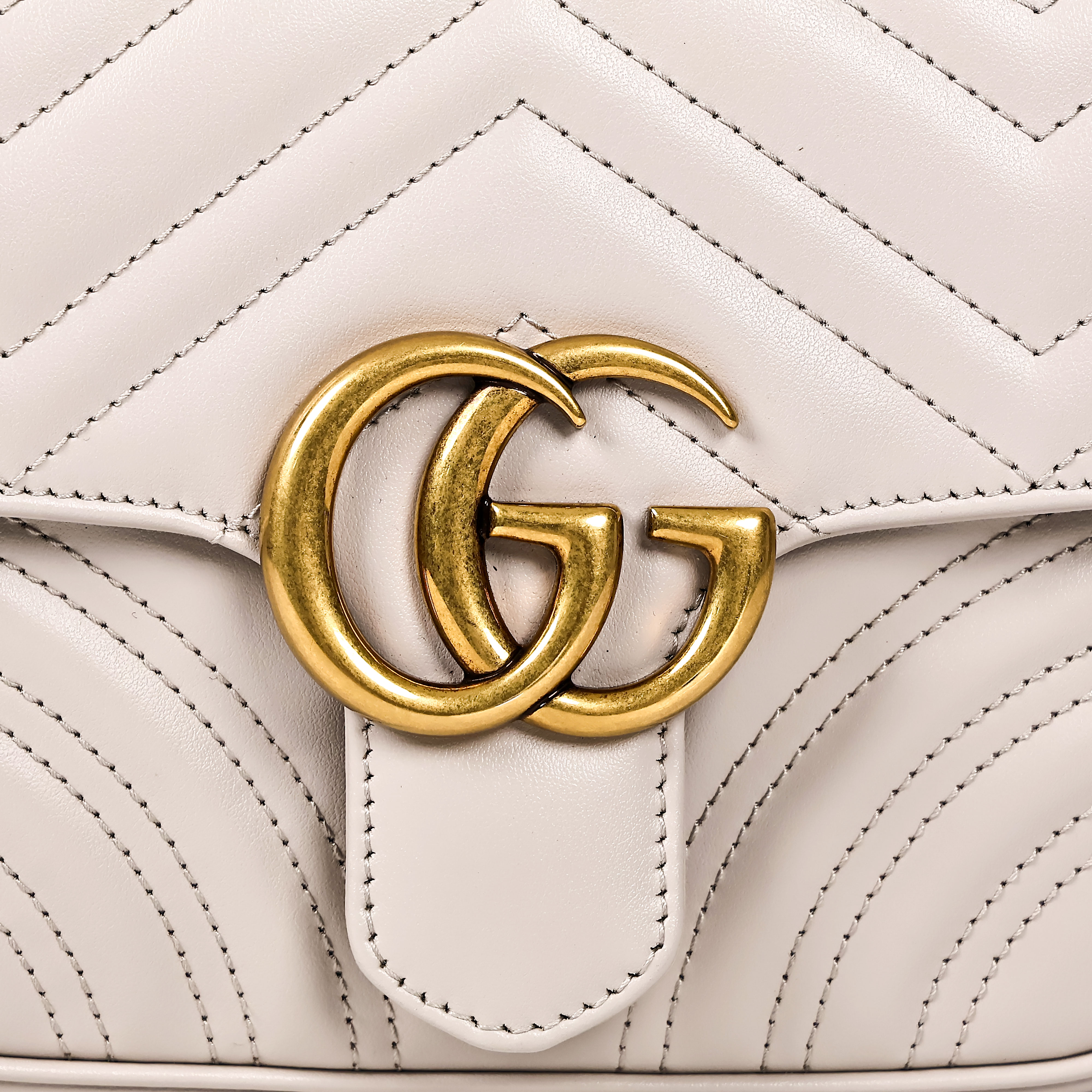 古馳 GUCCI Marmont 方胖子 肩背包 739682 米MARMONT肩背包 原廠盒子/防塵袋/購買證明影本